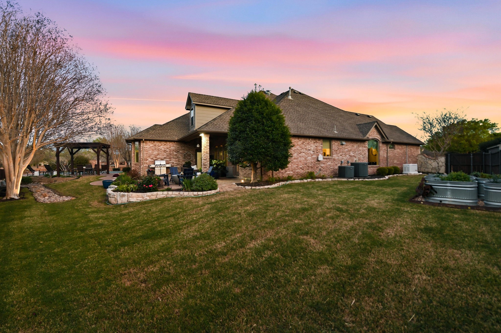 1913 Silkwood Court