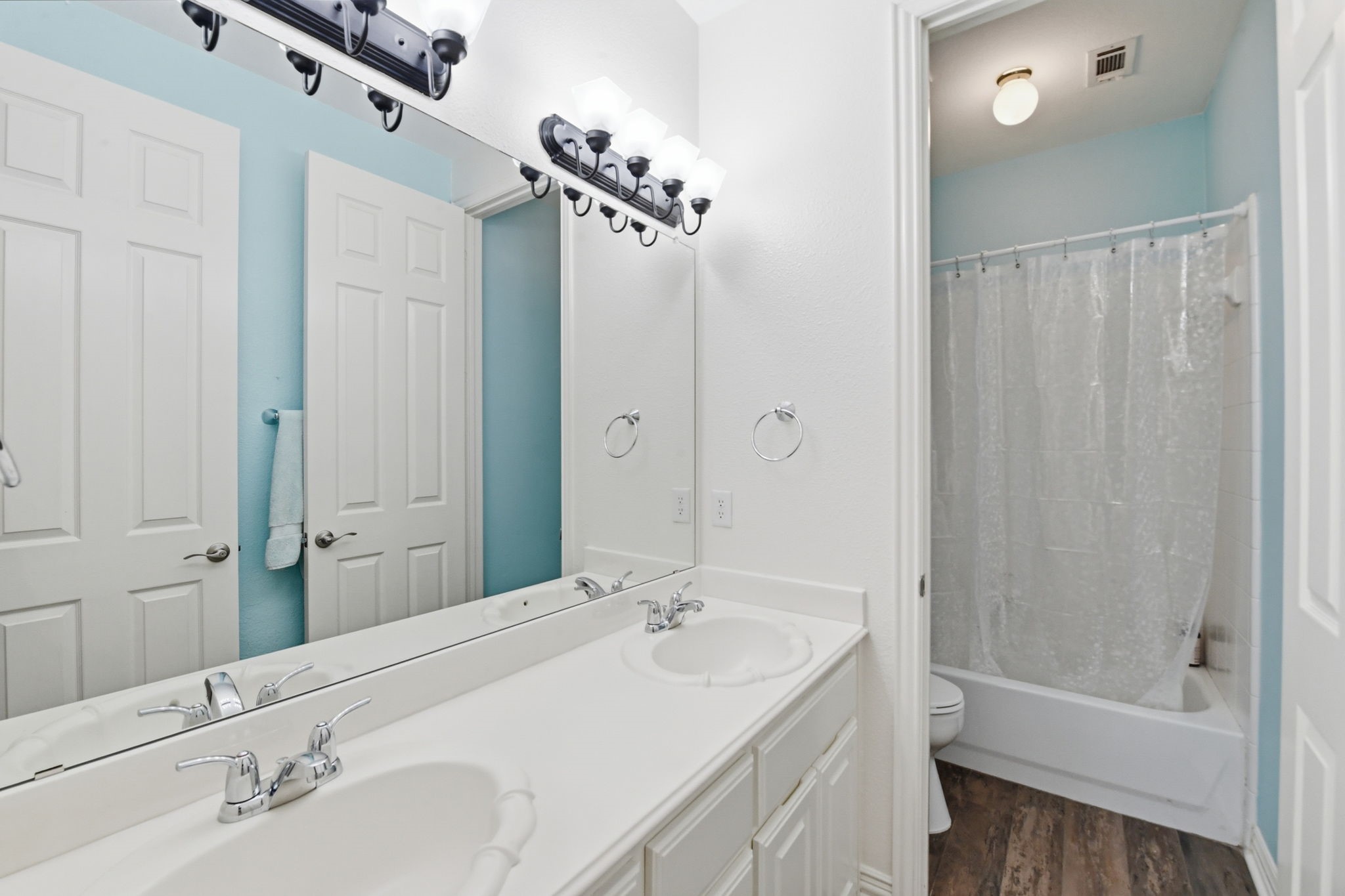 2213 Graystone Court