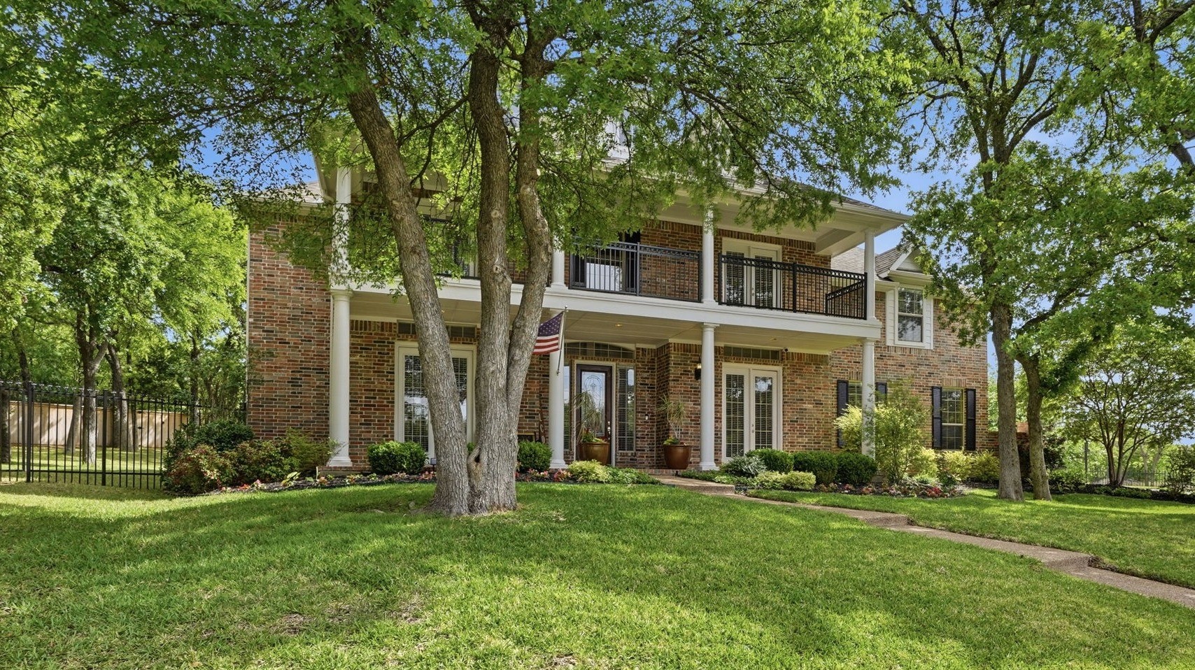 2107 Legacy Court