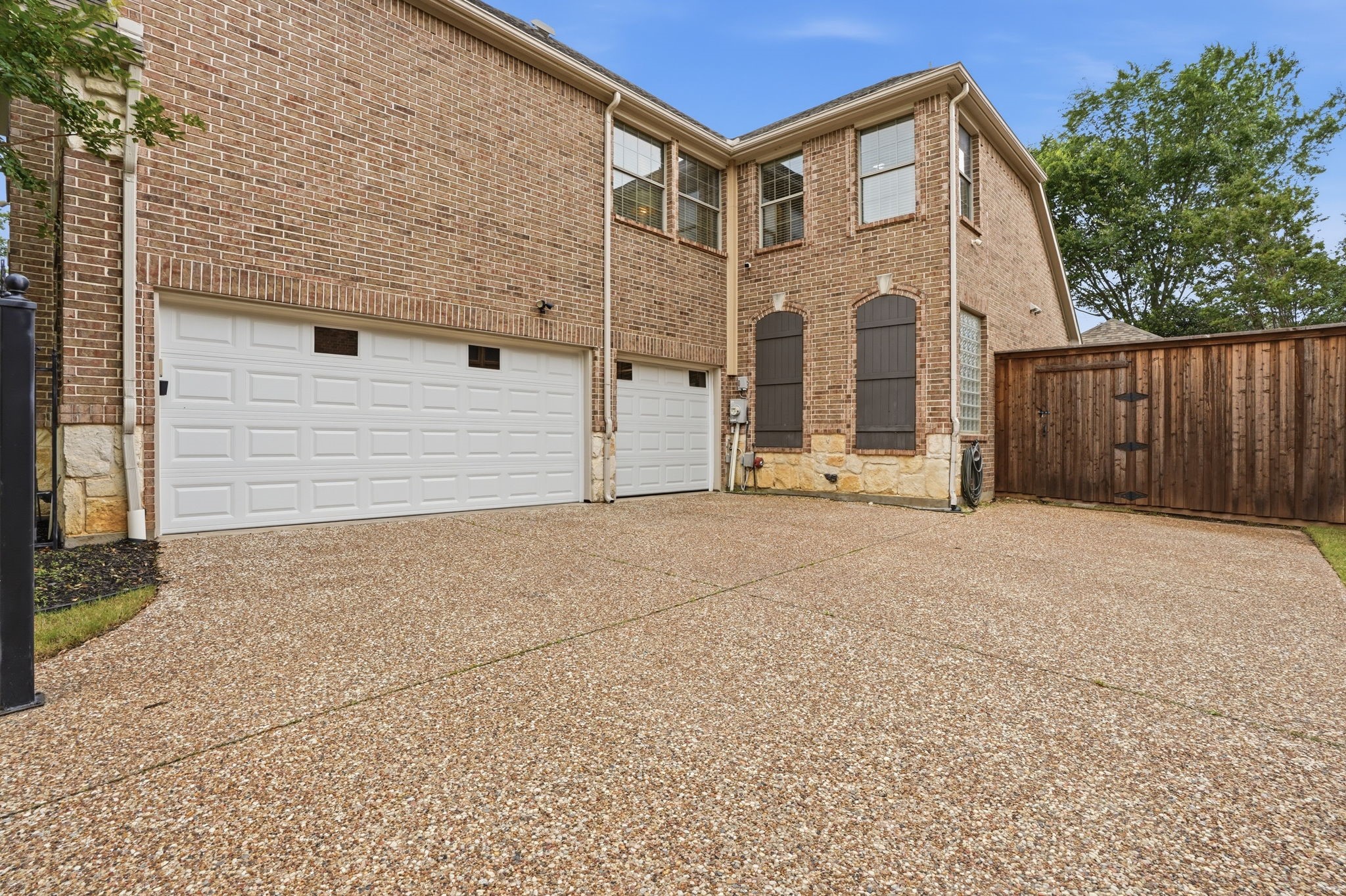 2503 Shoreline Drive