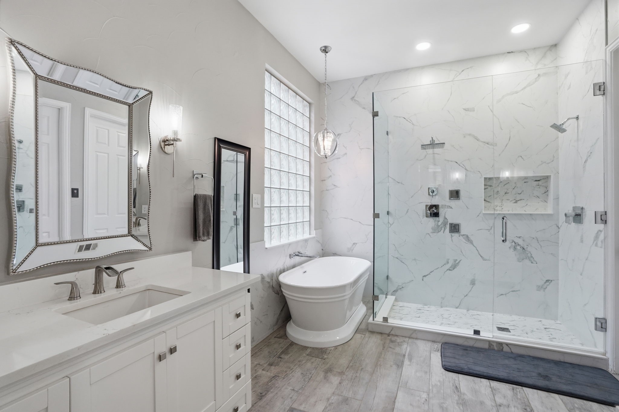 2503 Shoreline Drive