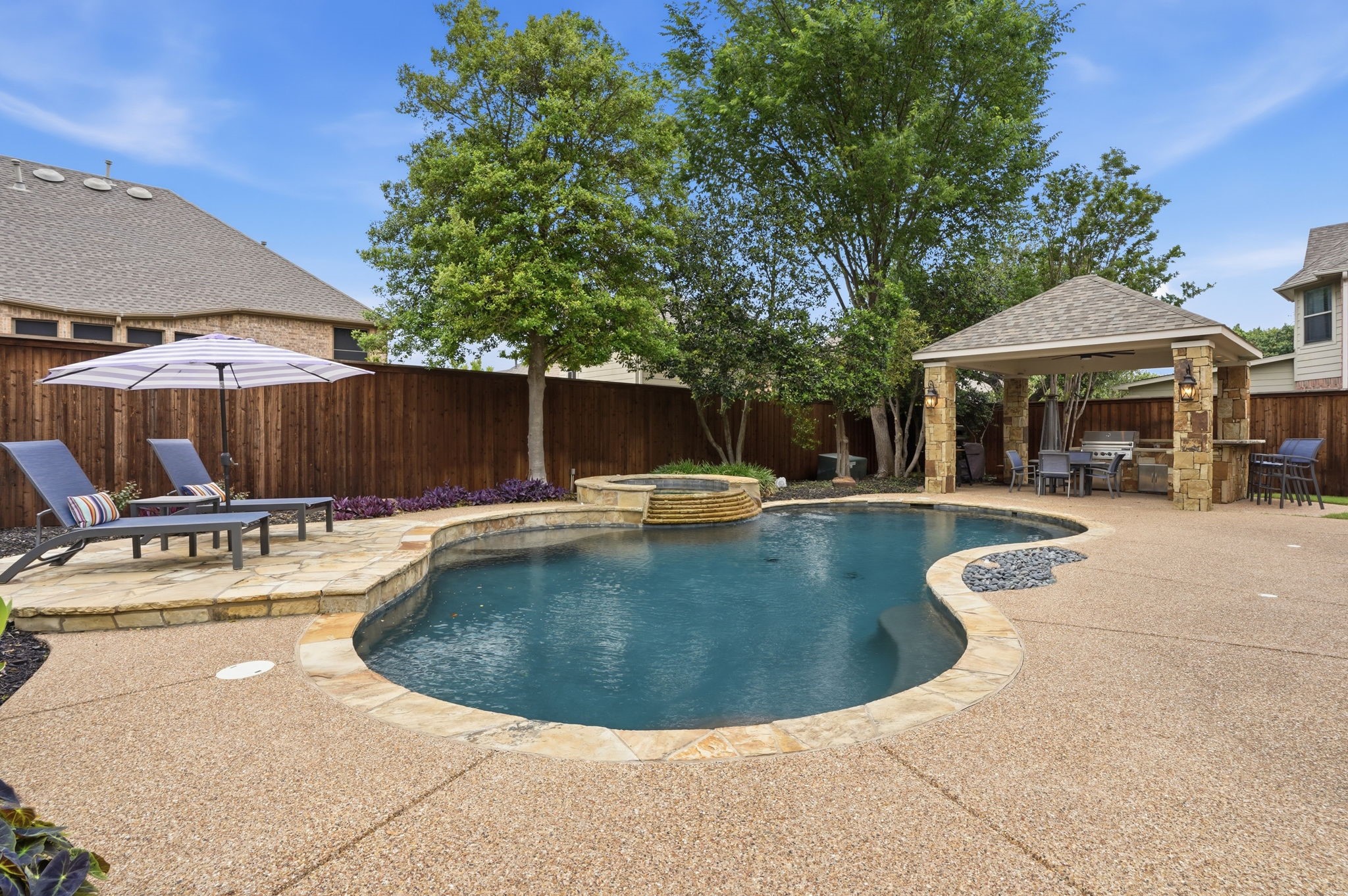 2503 Shoreline Drive