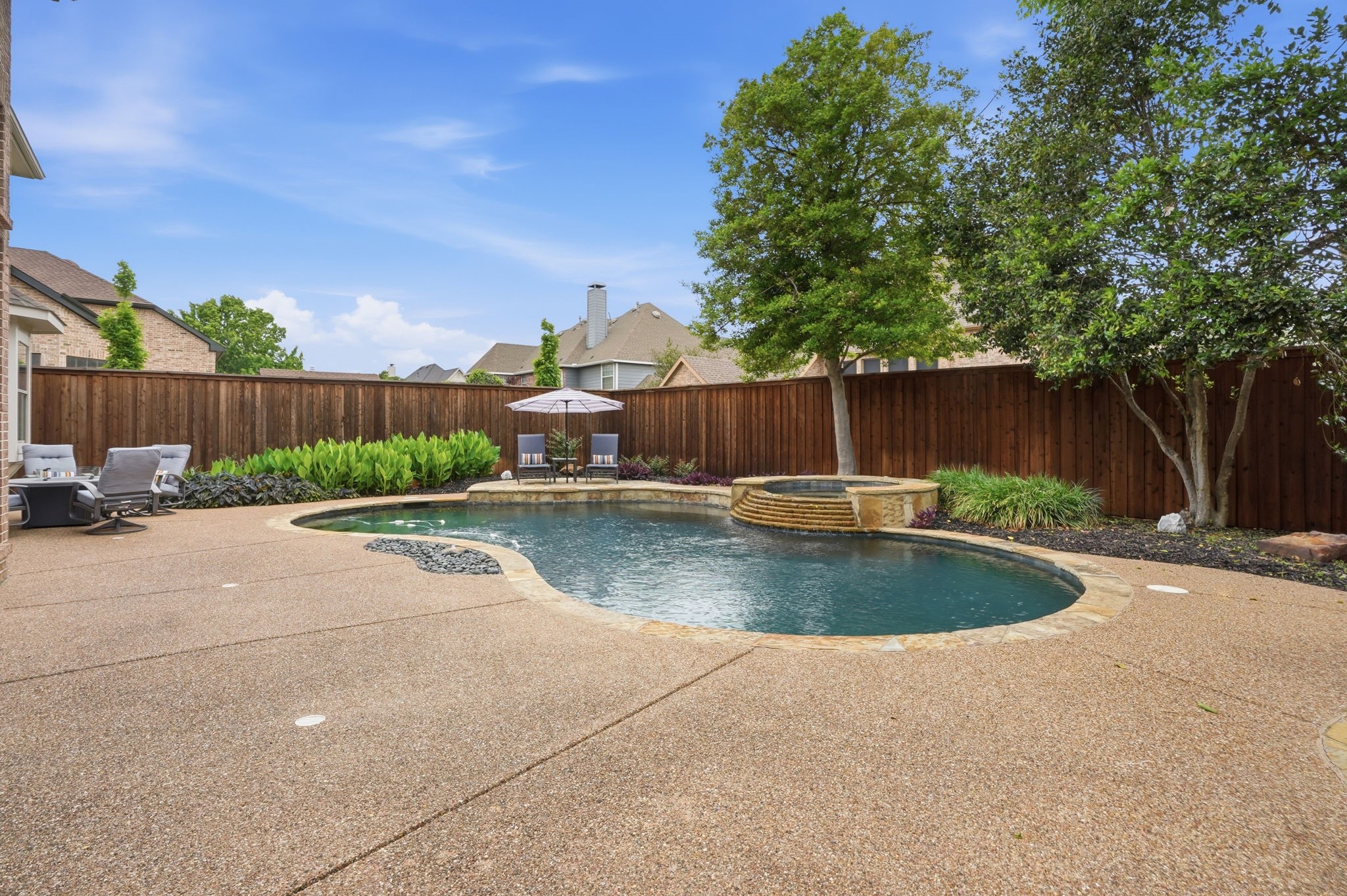 2503 Shoreline Drive