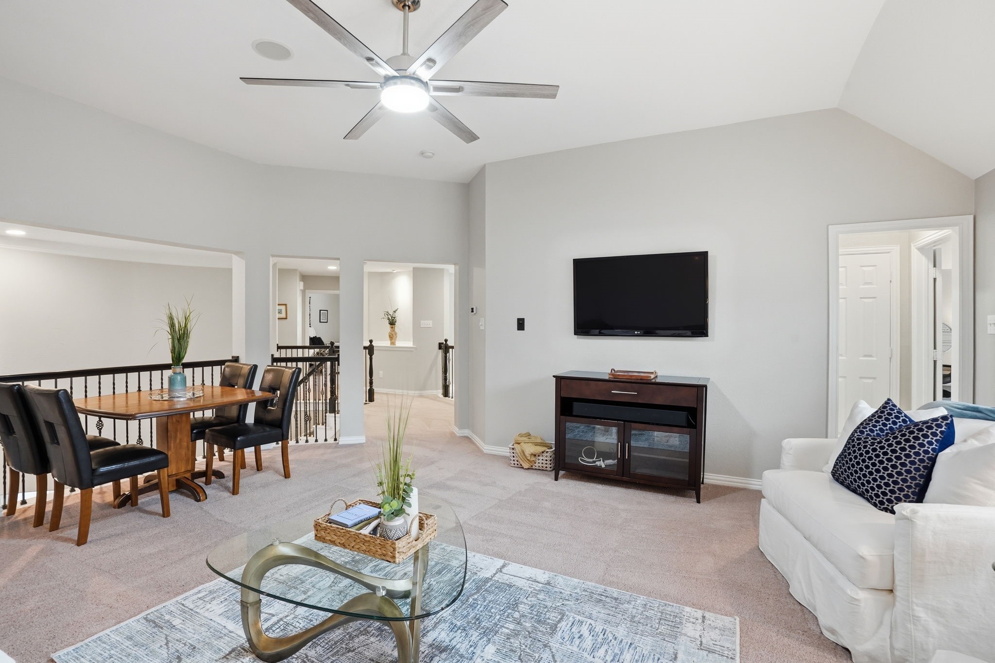 2503 Shoreline Drive