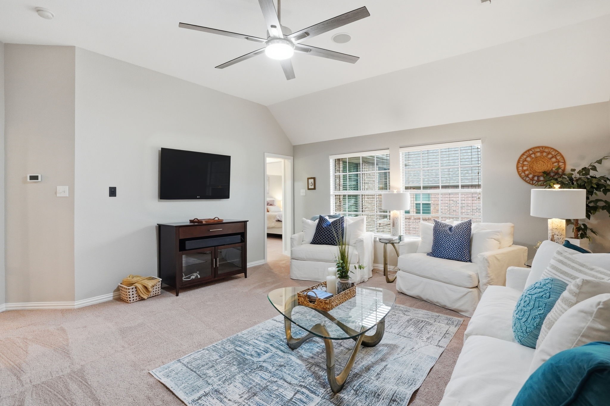 2503 Shoreline Drive