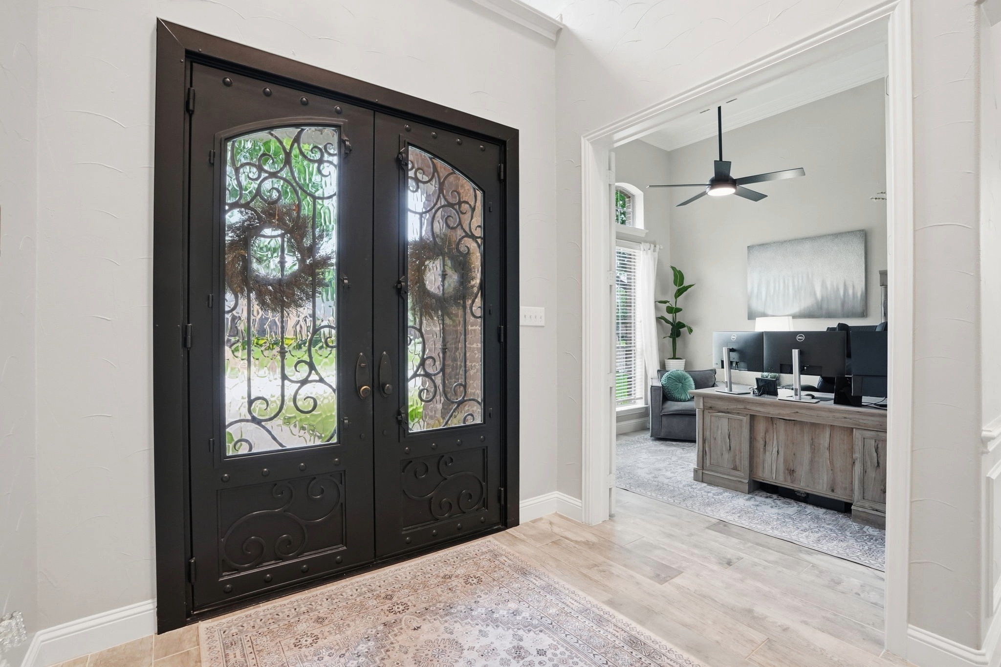 2503 Shoreline Drive