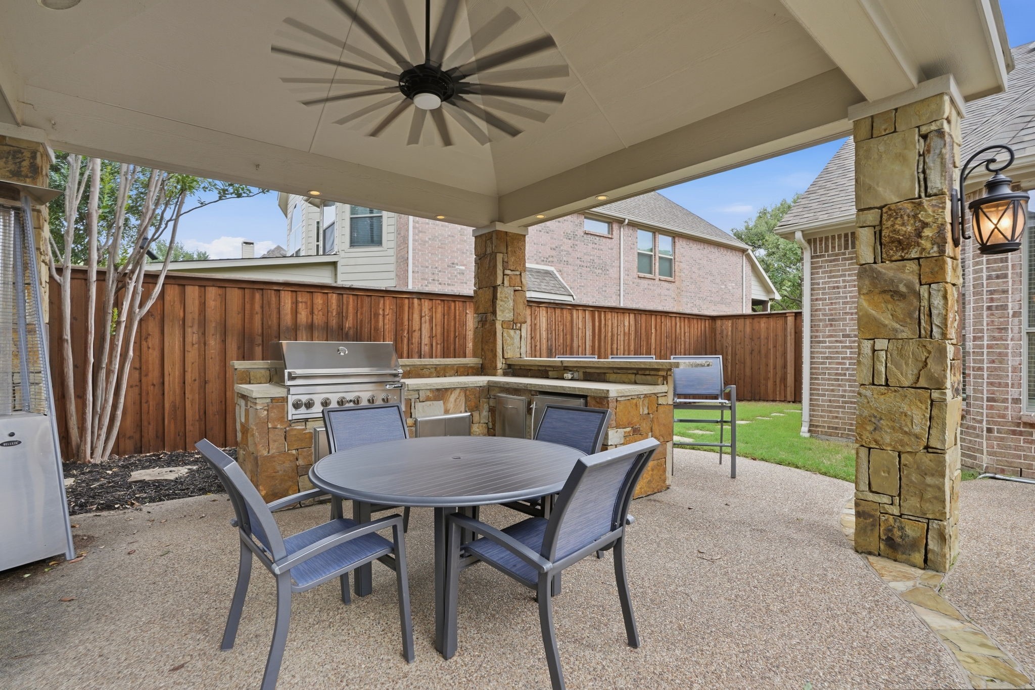 2503 Shoreline Drive