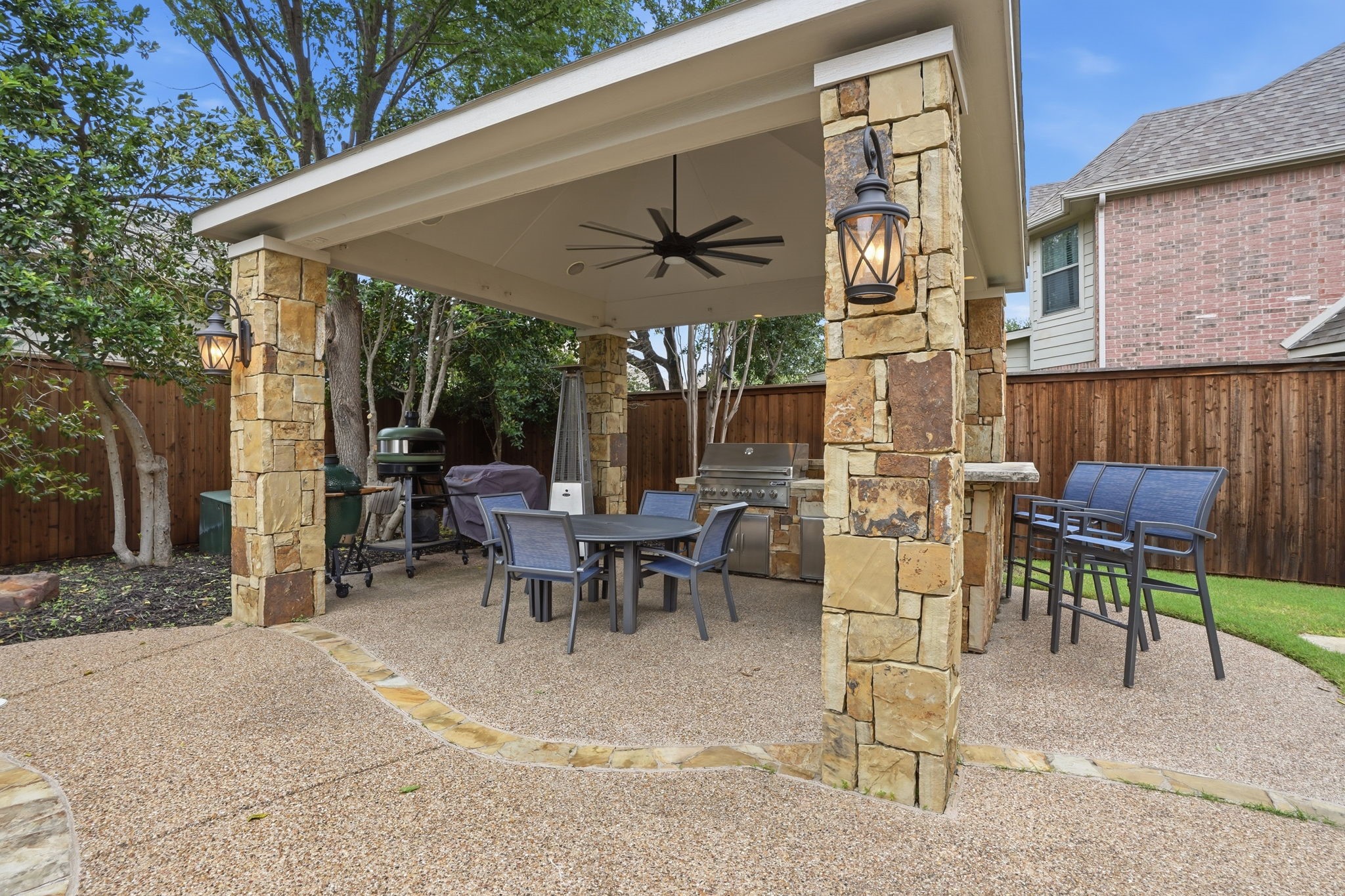 2503 Shoreline Drive