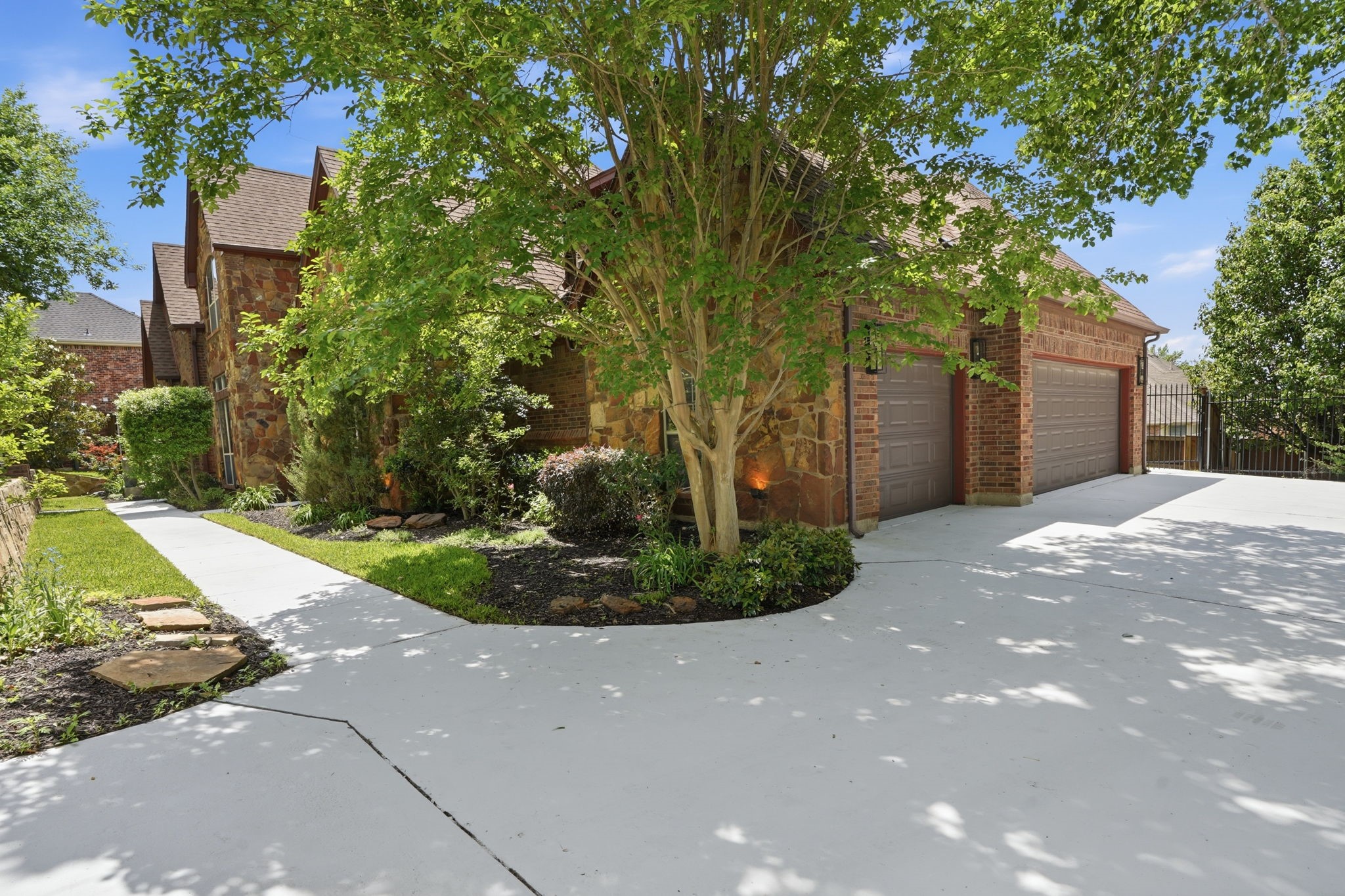 700 Briar Ridge Drive