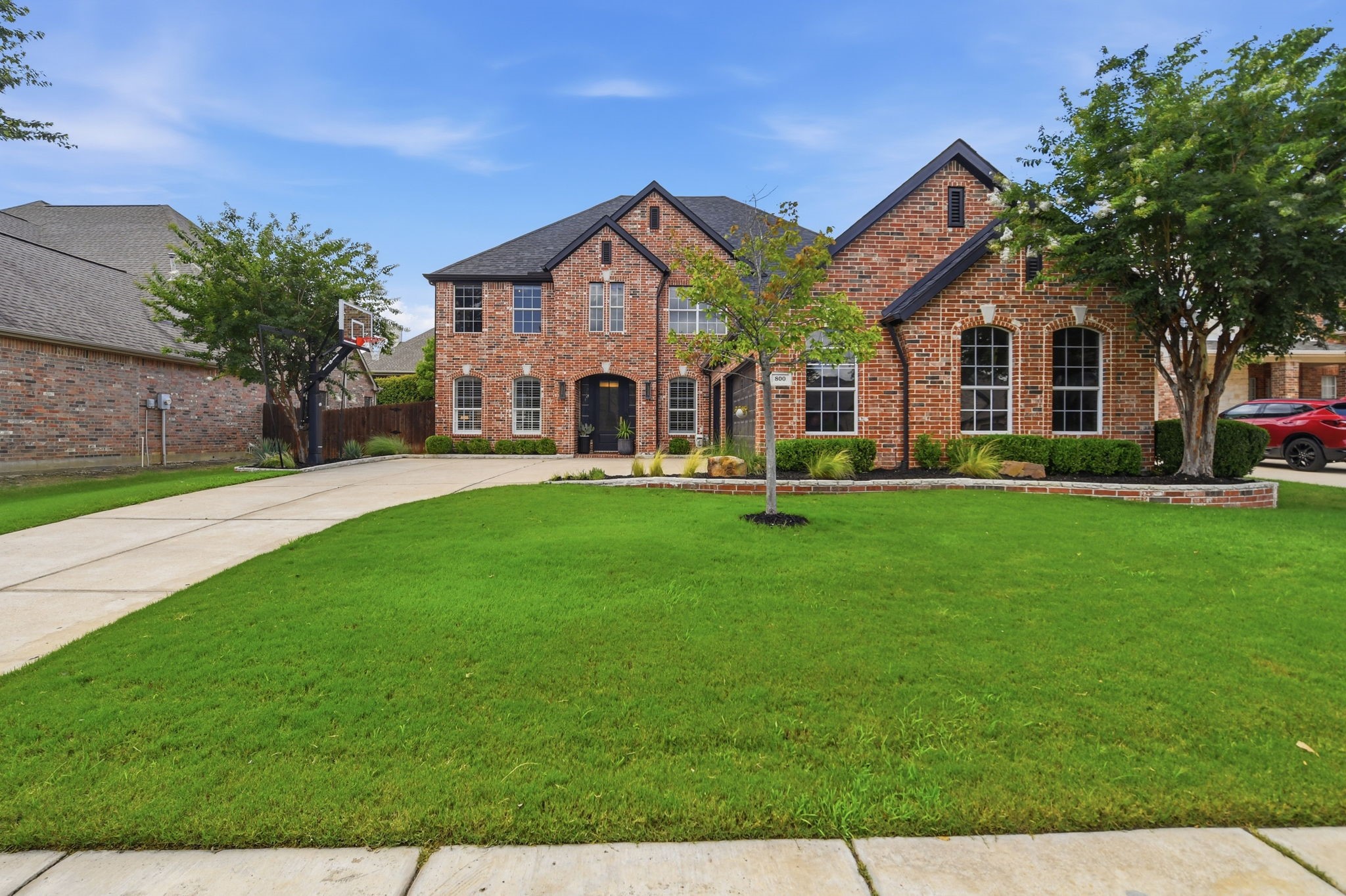 800 Renaissance Court