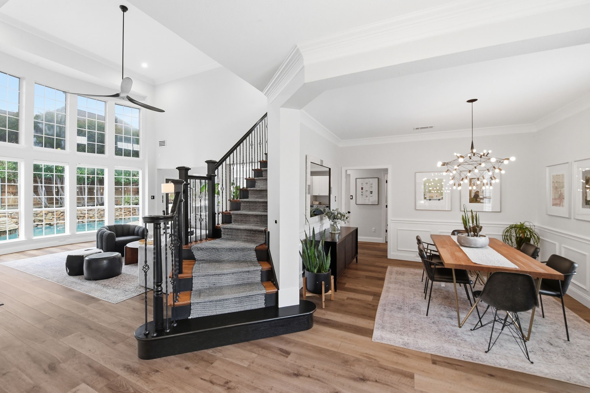 800 Renaissance Court