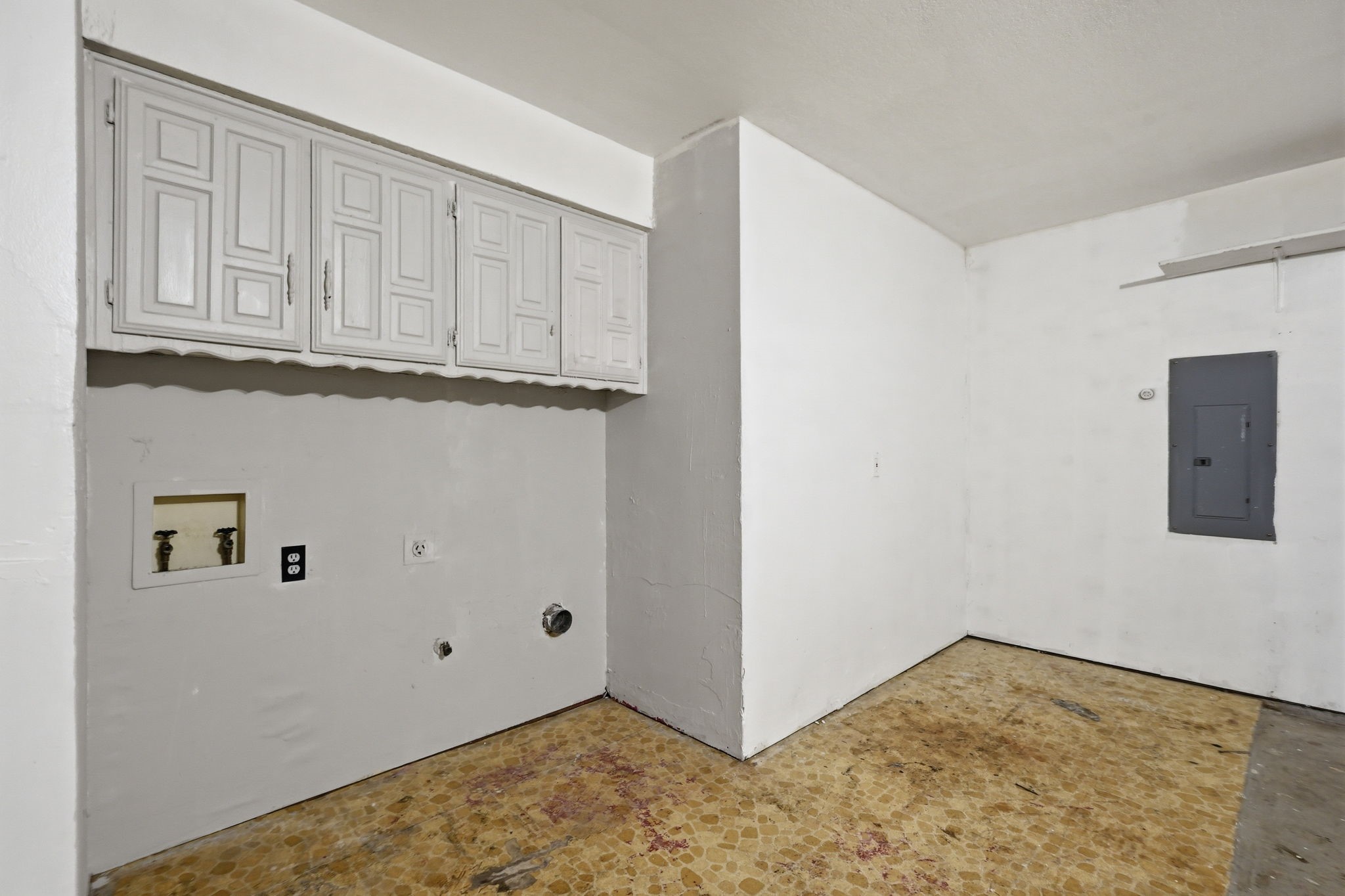 2202 Canyonwood Drive