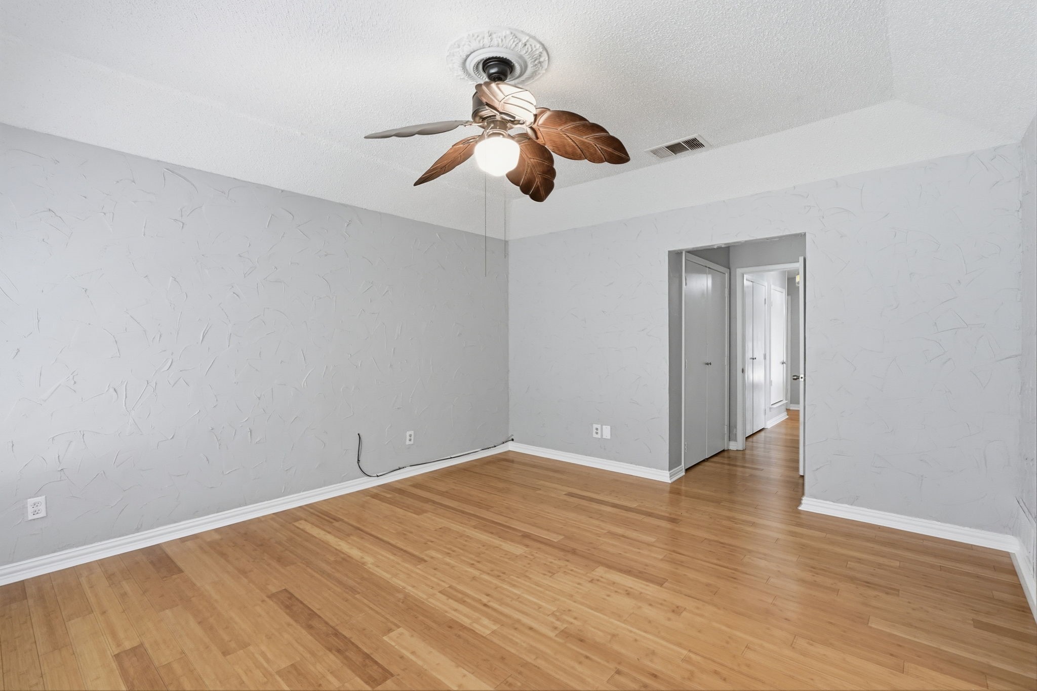 2202 Canyonwood Drive