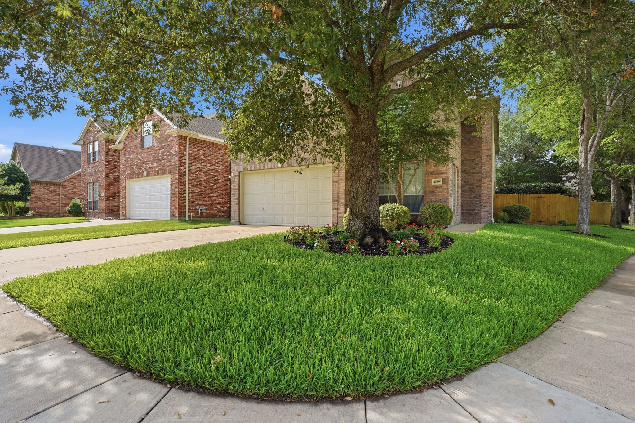 2500 Lakewood Court