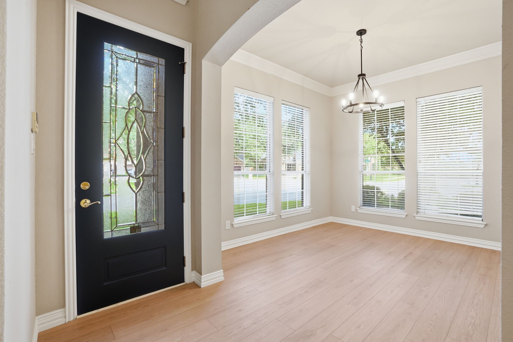 2500 Lakewood Court