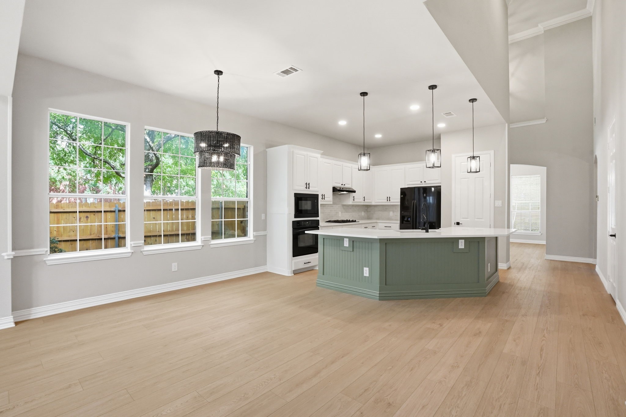 2500 Lakewood Court