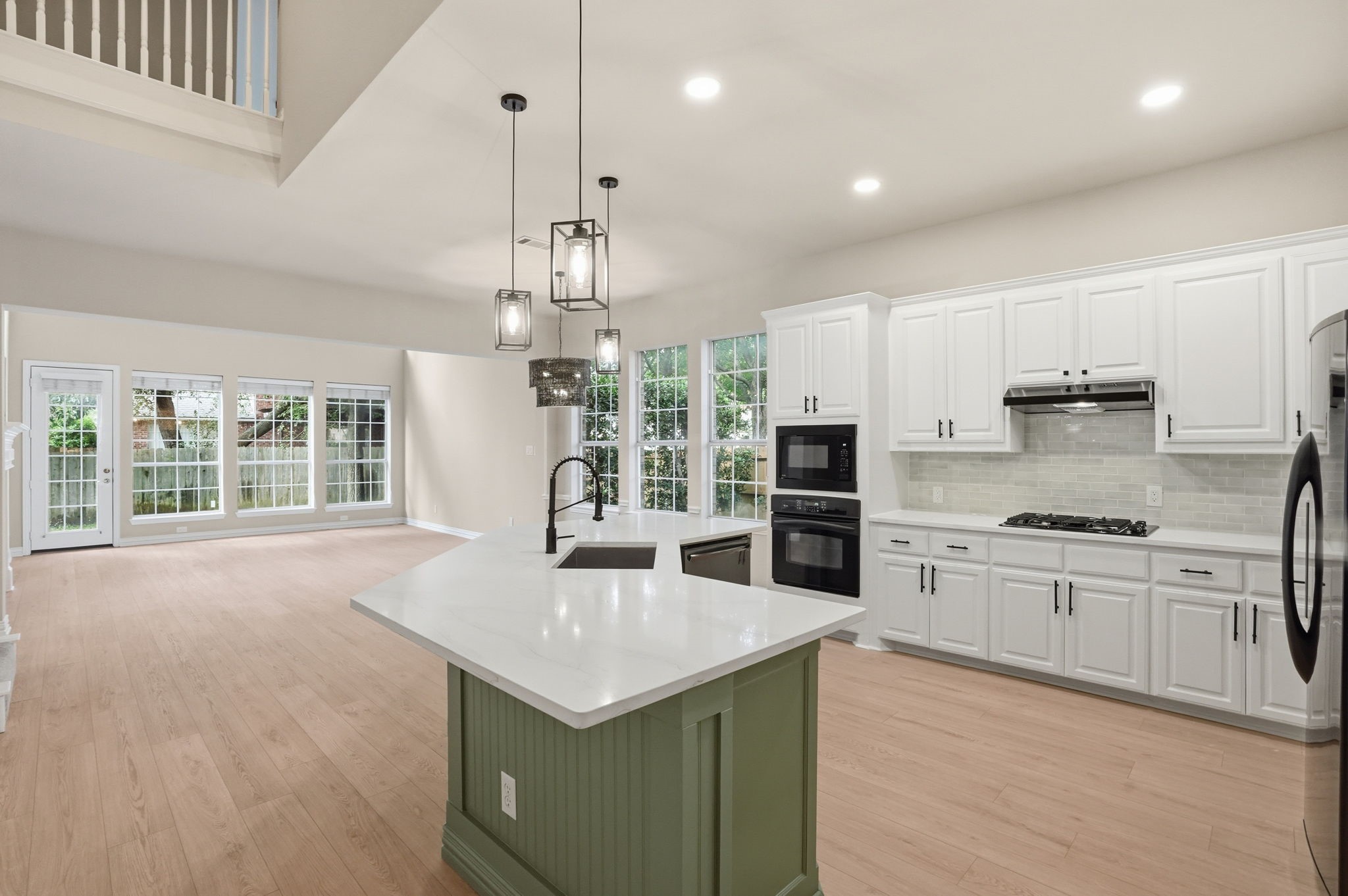 2500 Lakewood Court