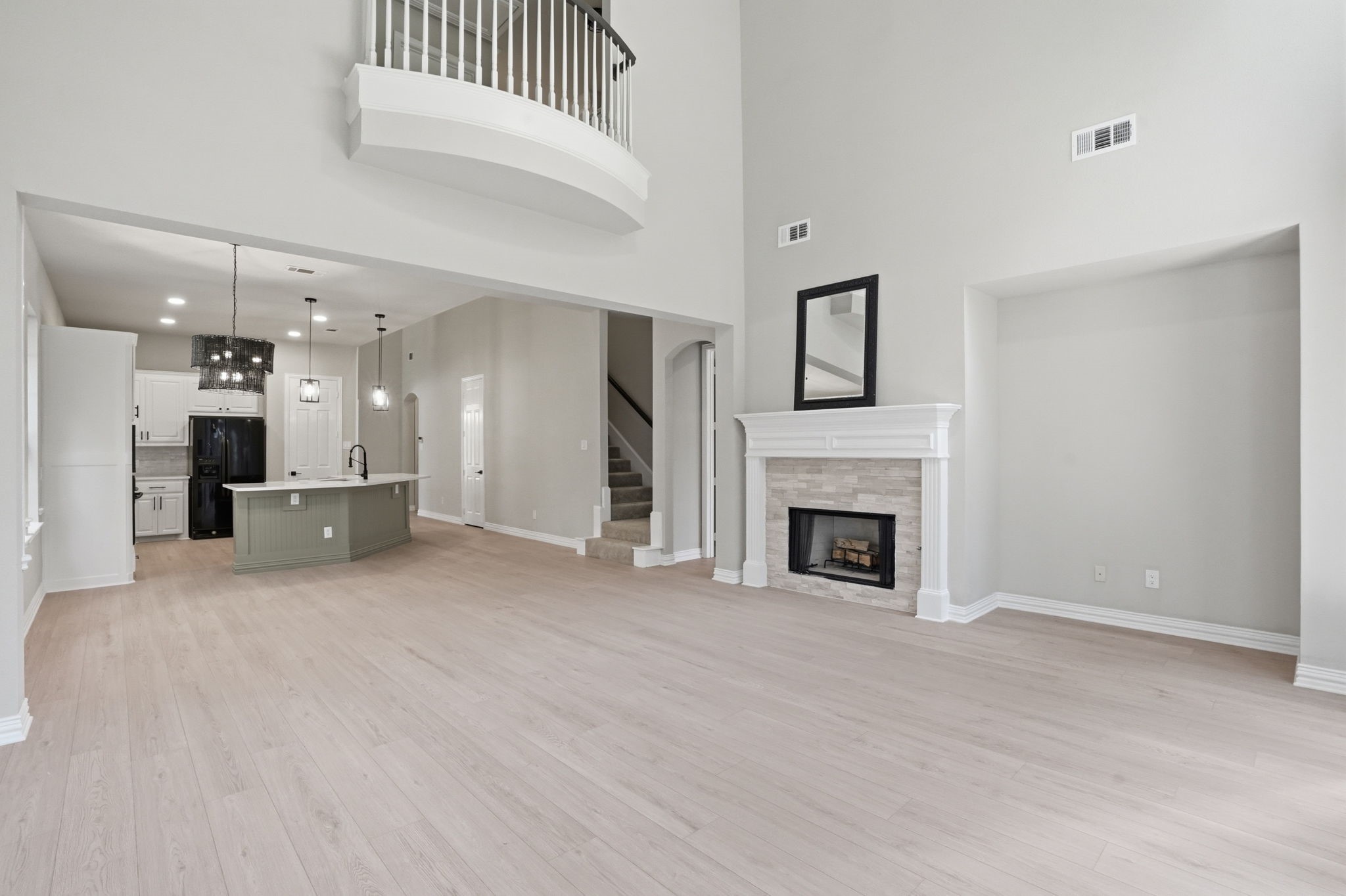 2500 Lakewood Court