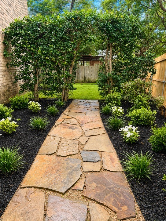 2500 Lakewood Court
