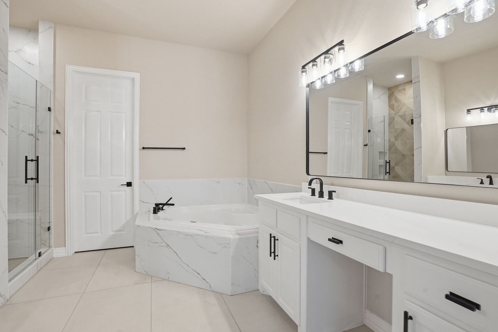 2500 Lakewood Court