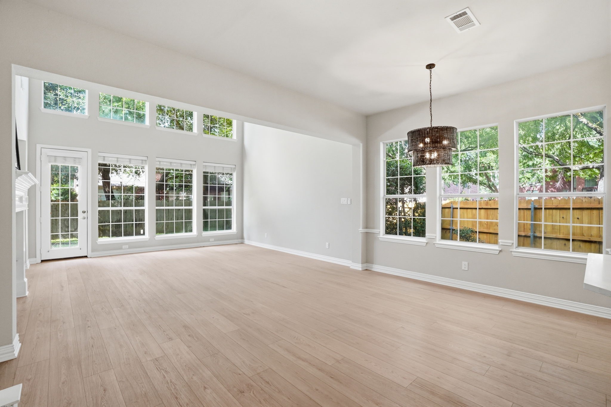 2500 Lakewood Court