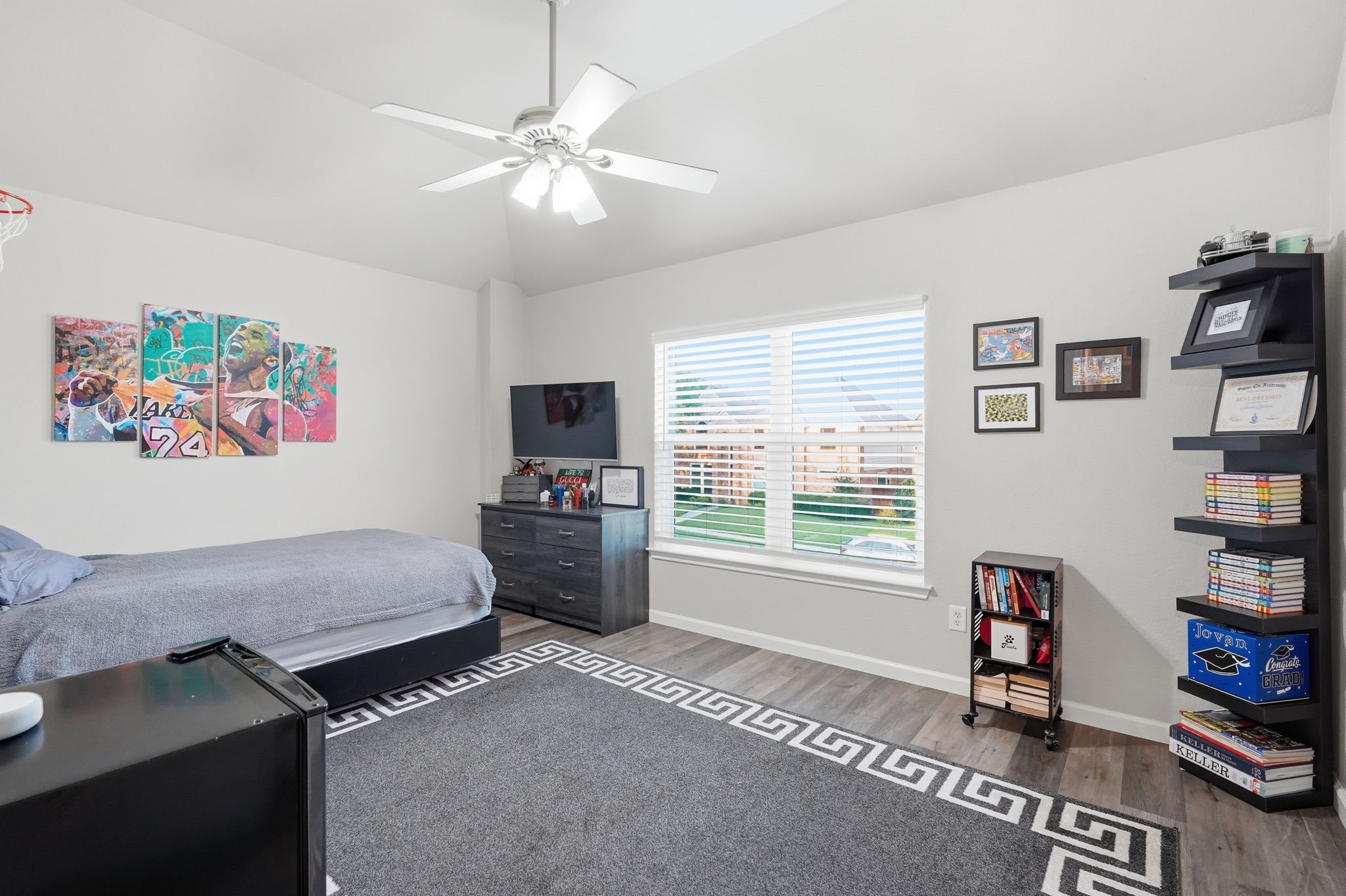 1616 Suncrest Drive