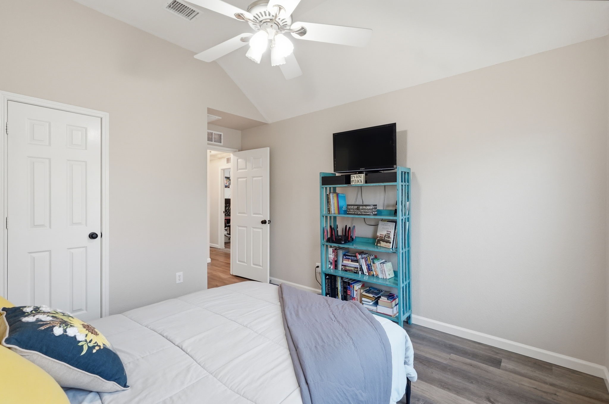 1616 Suncrest Drive