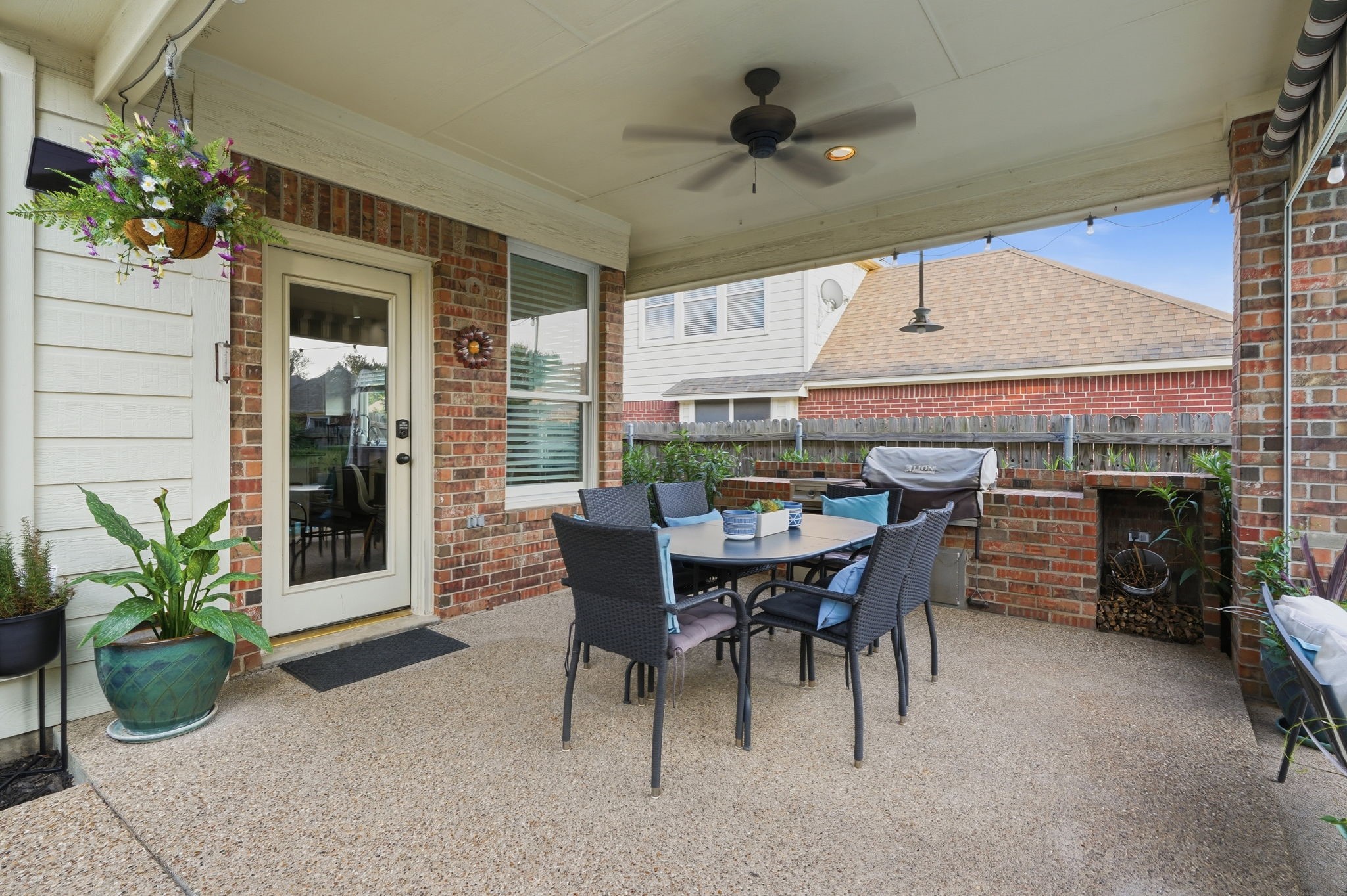 1616 Suncrest Drive