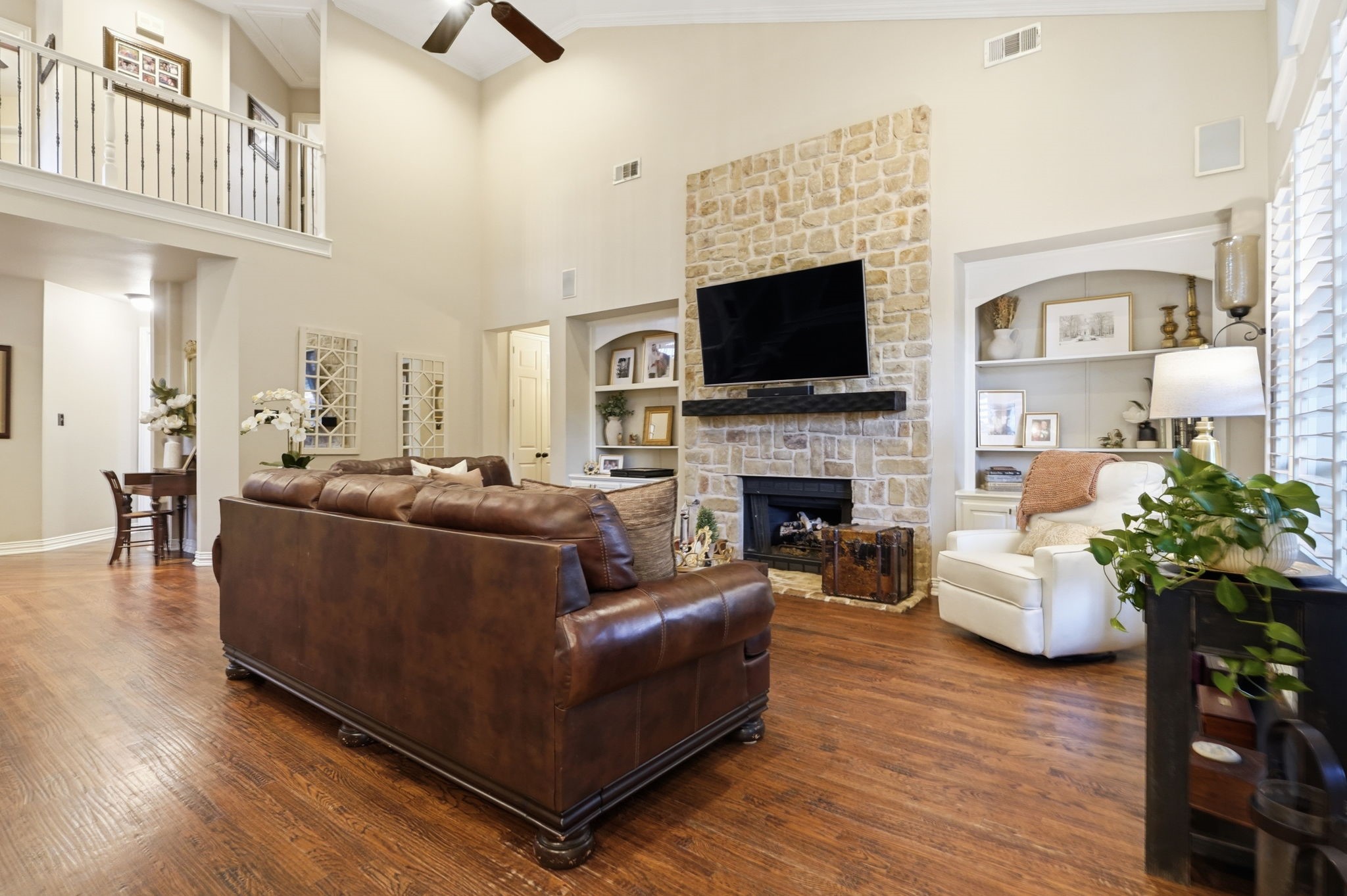 809 Weybridge Lane