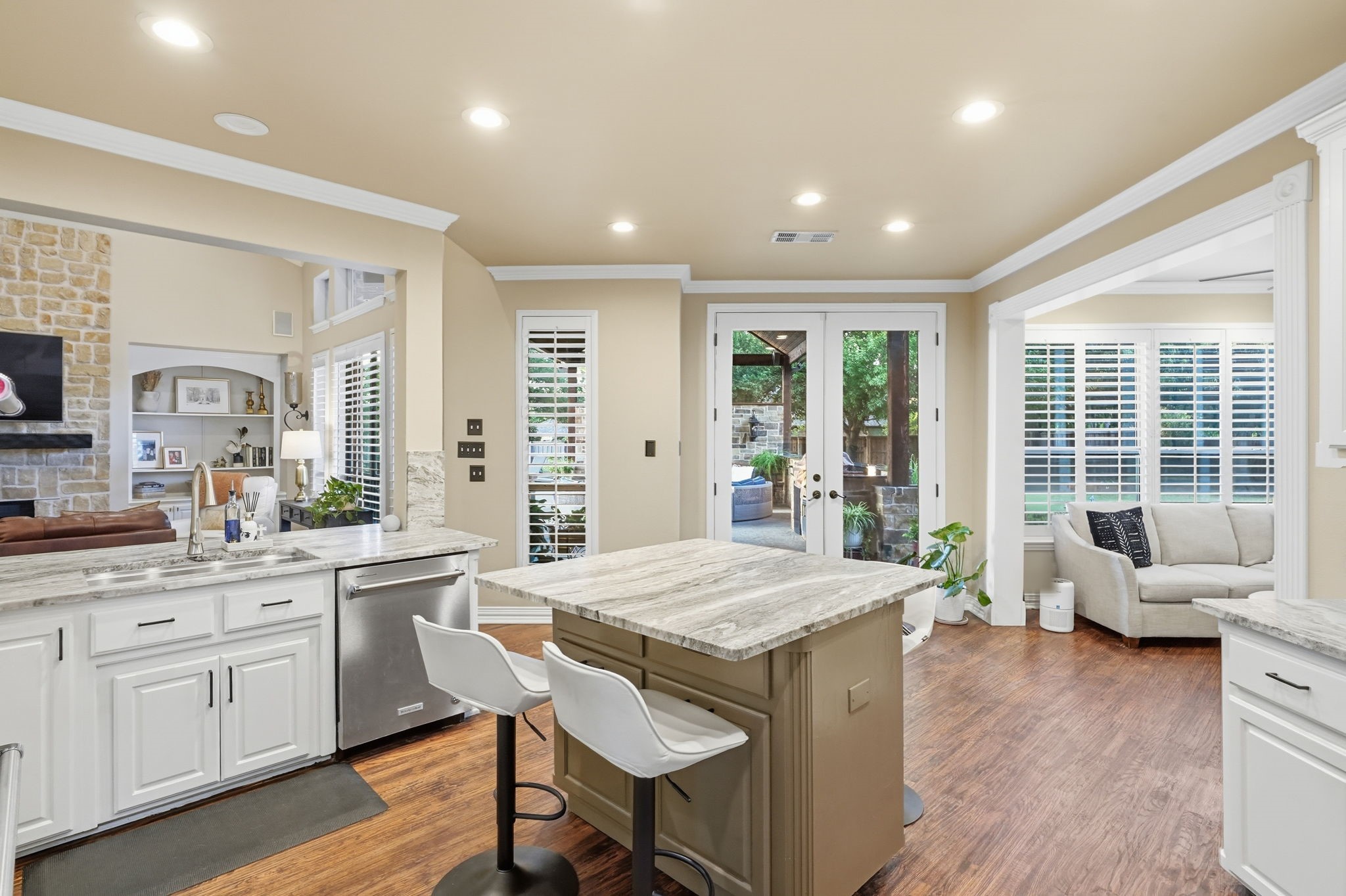 809 Weybridge Lane