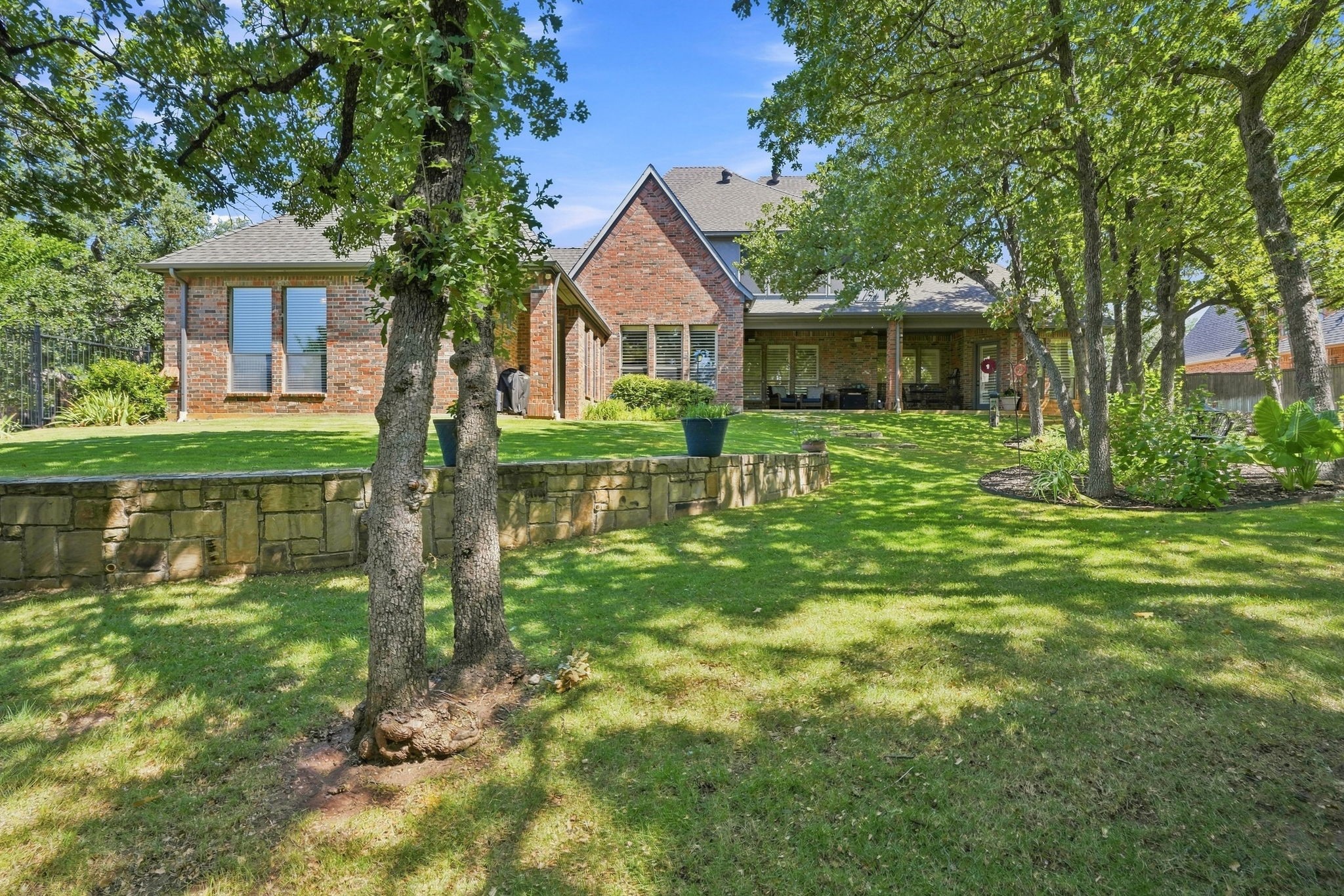 2312 Bridgewood Drive