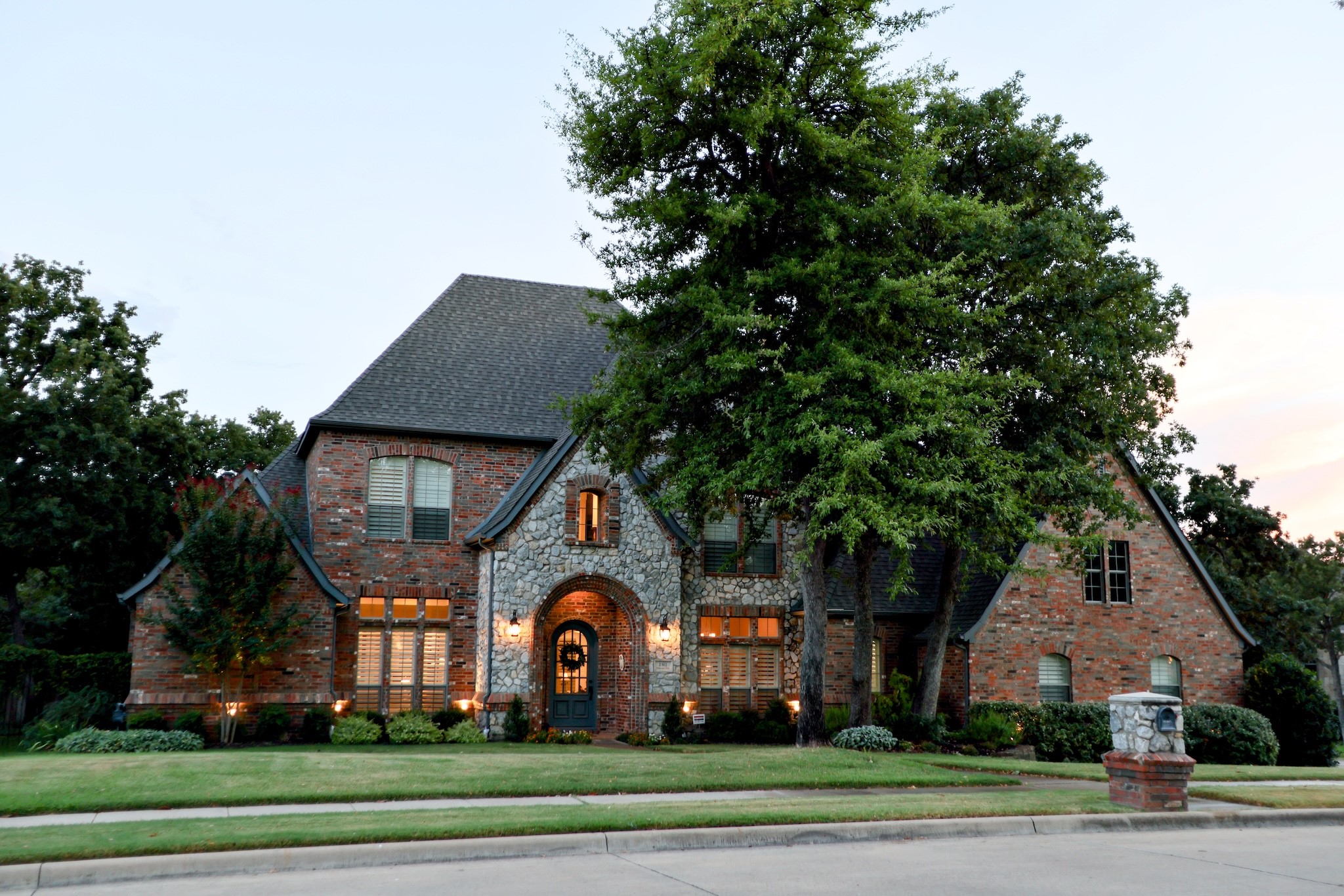 2312 Bridgewood Drive