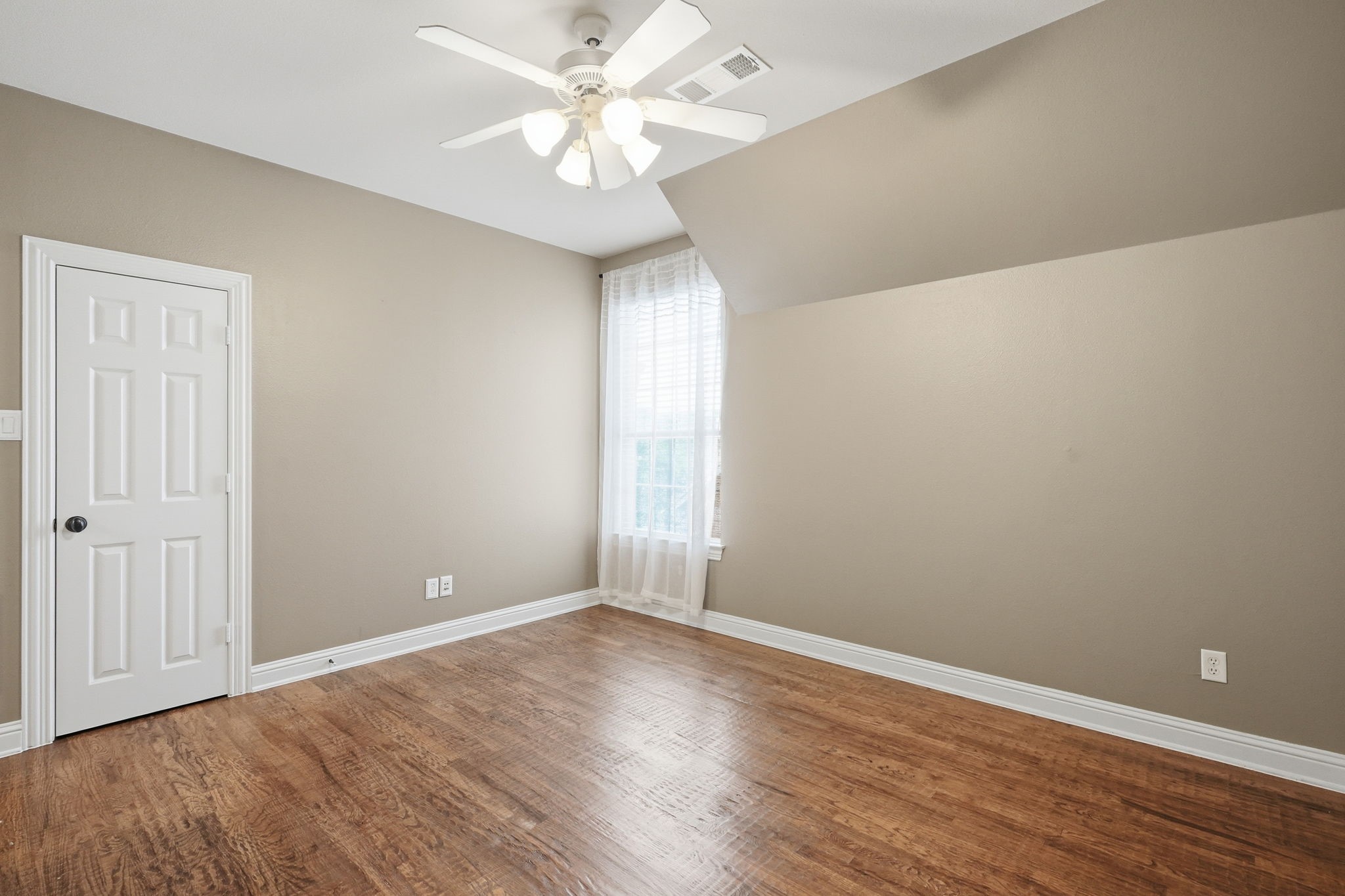 901 Sandy Trail