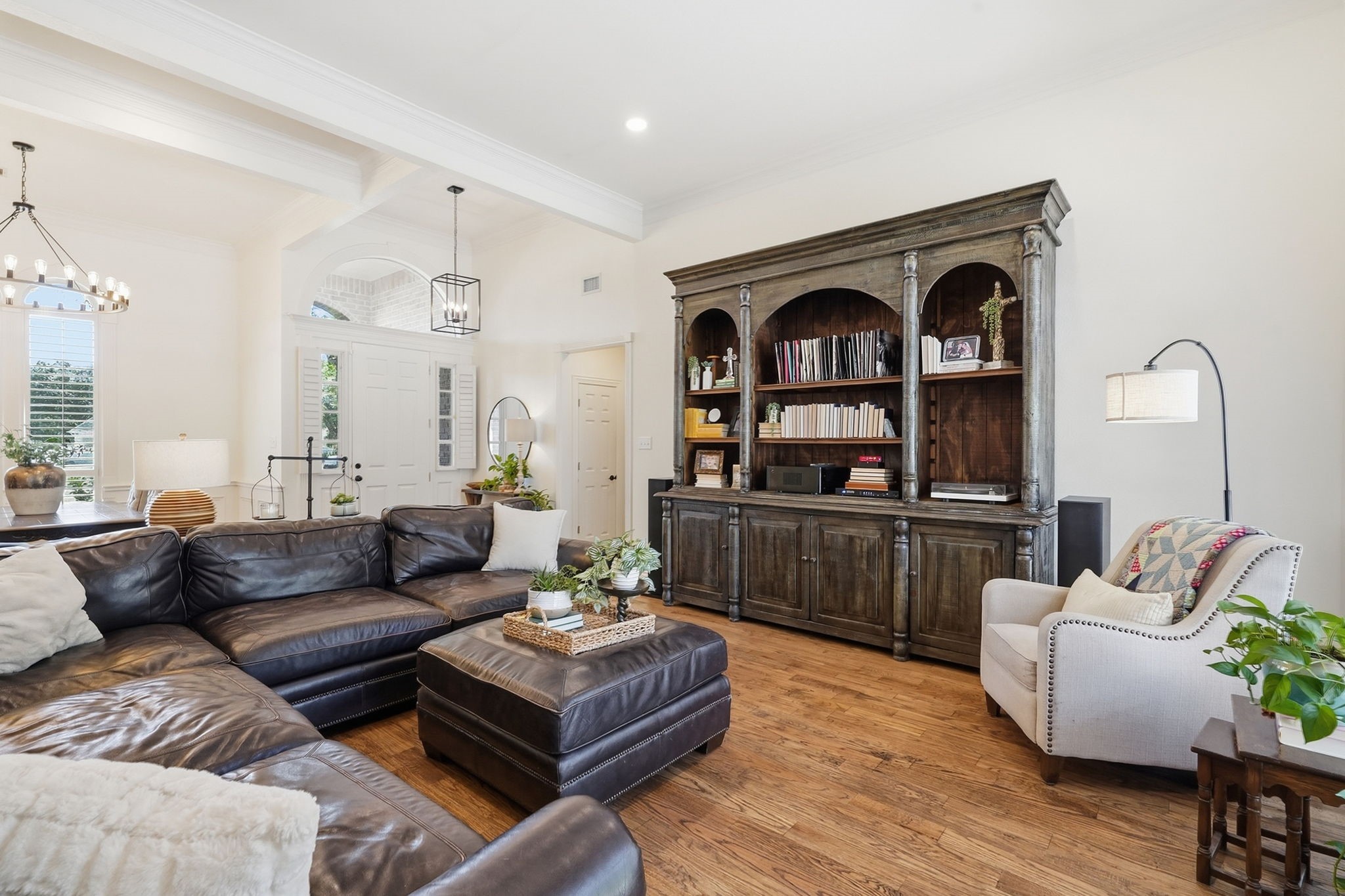 402 Southridge Lakes Parkway