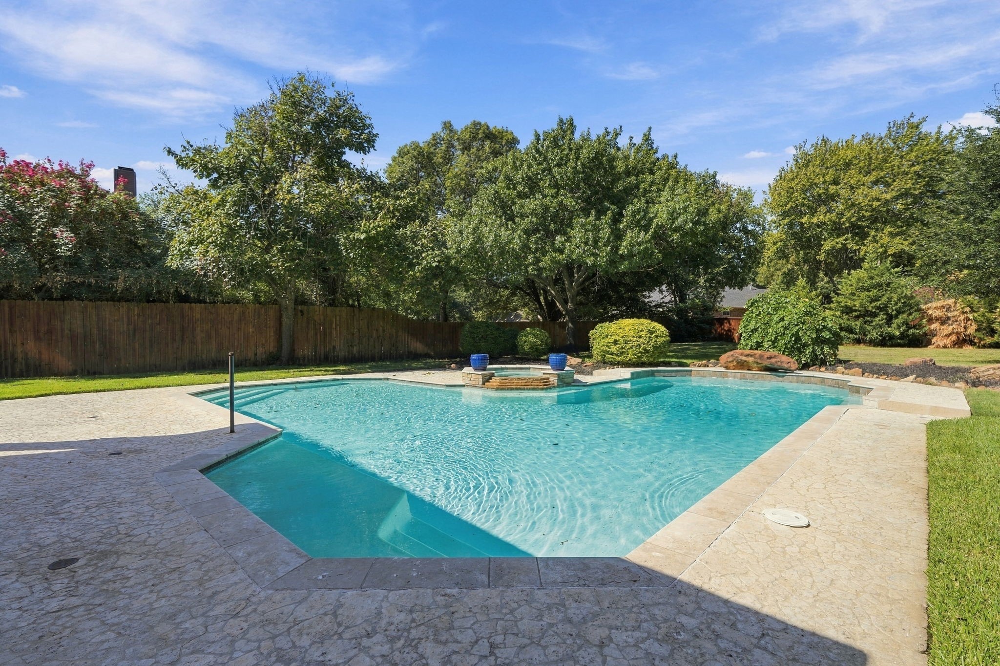 402 Southridge Lakes Parkway