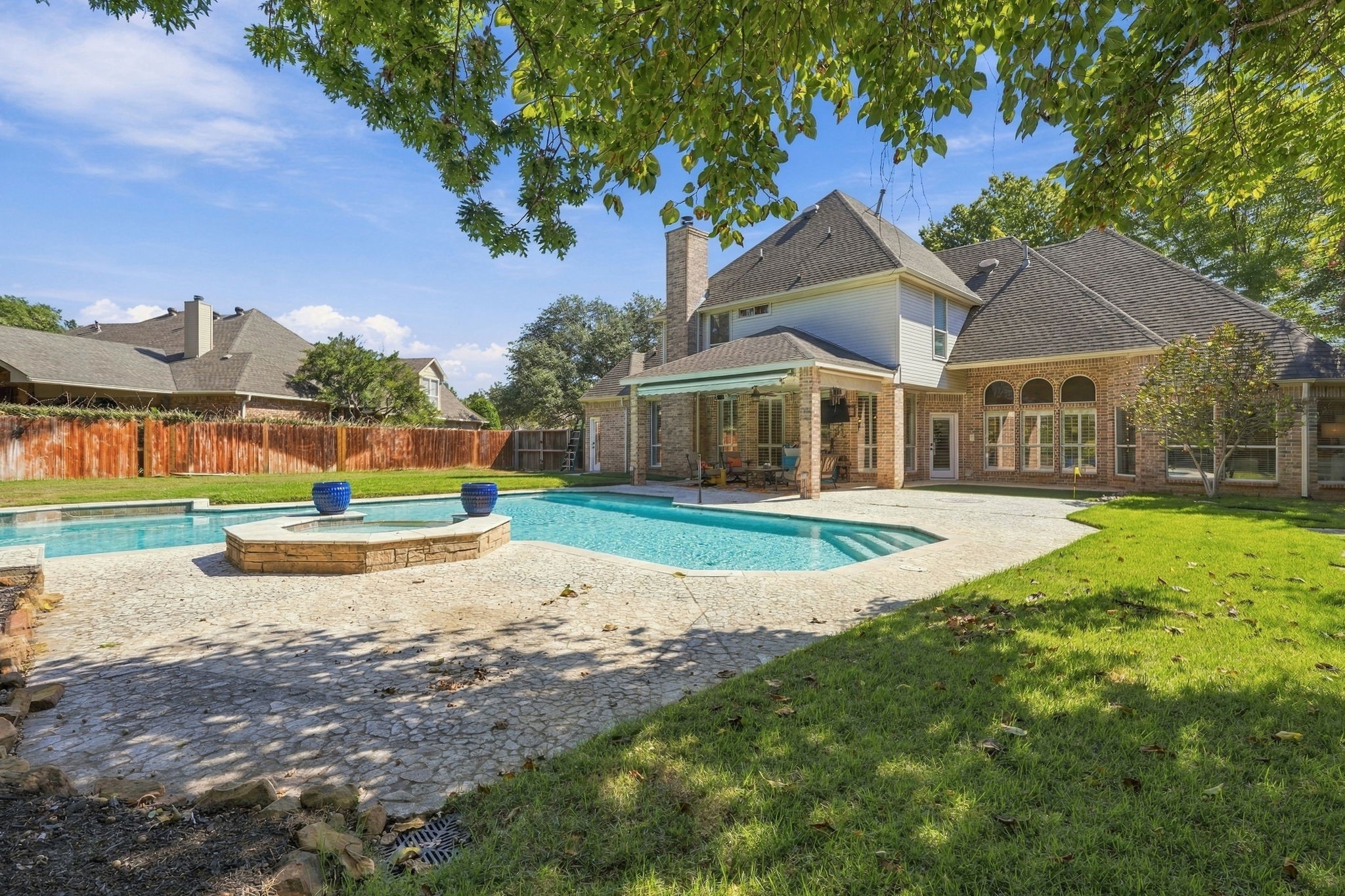 402 Southridge Lakes Parkway