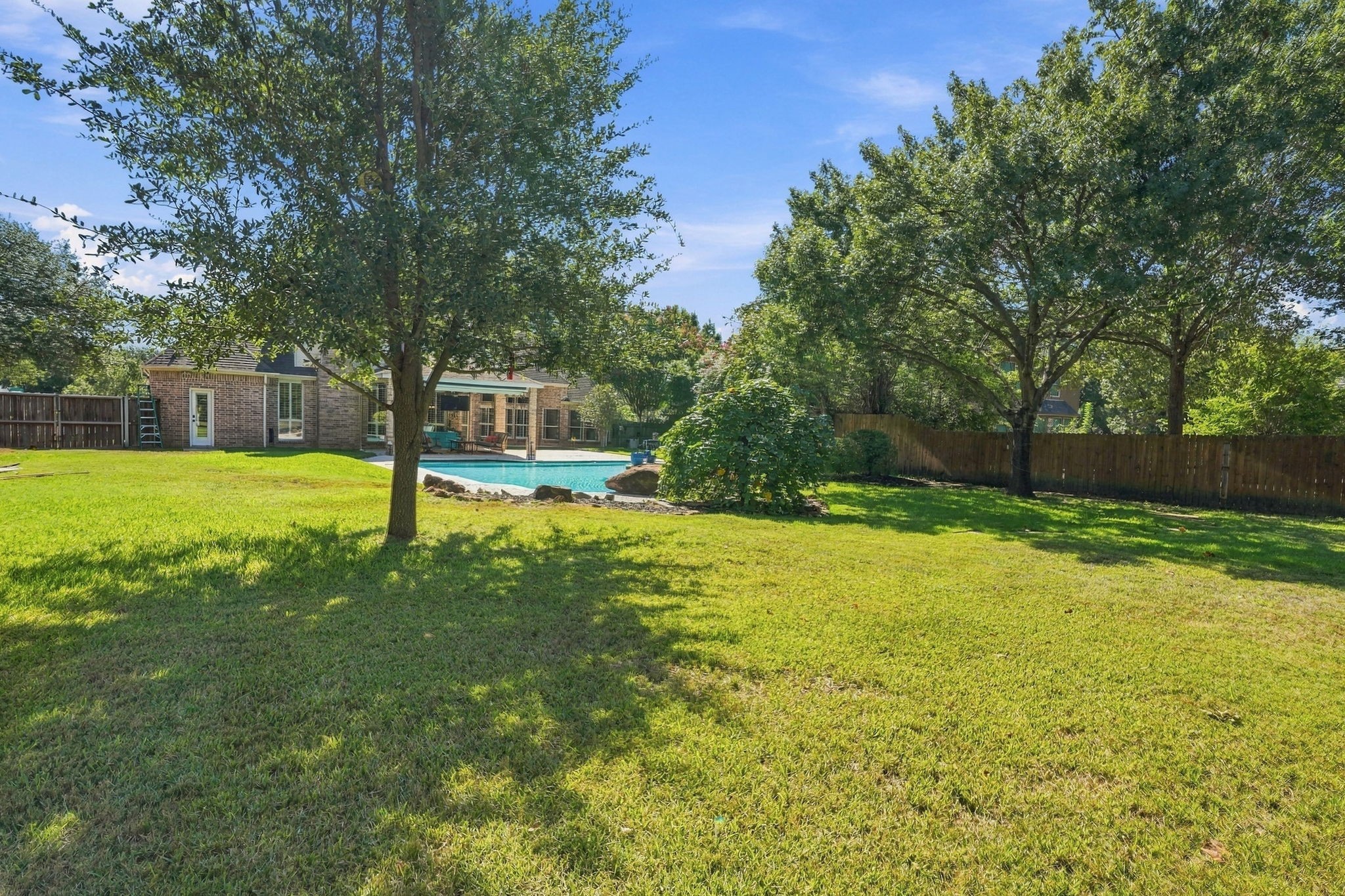 402 Southridge Lakes Parkway