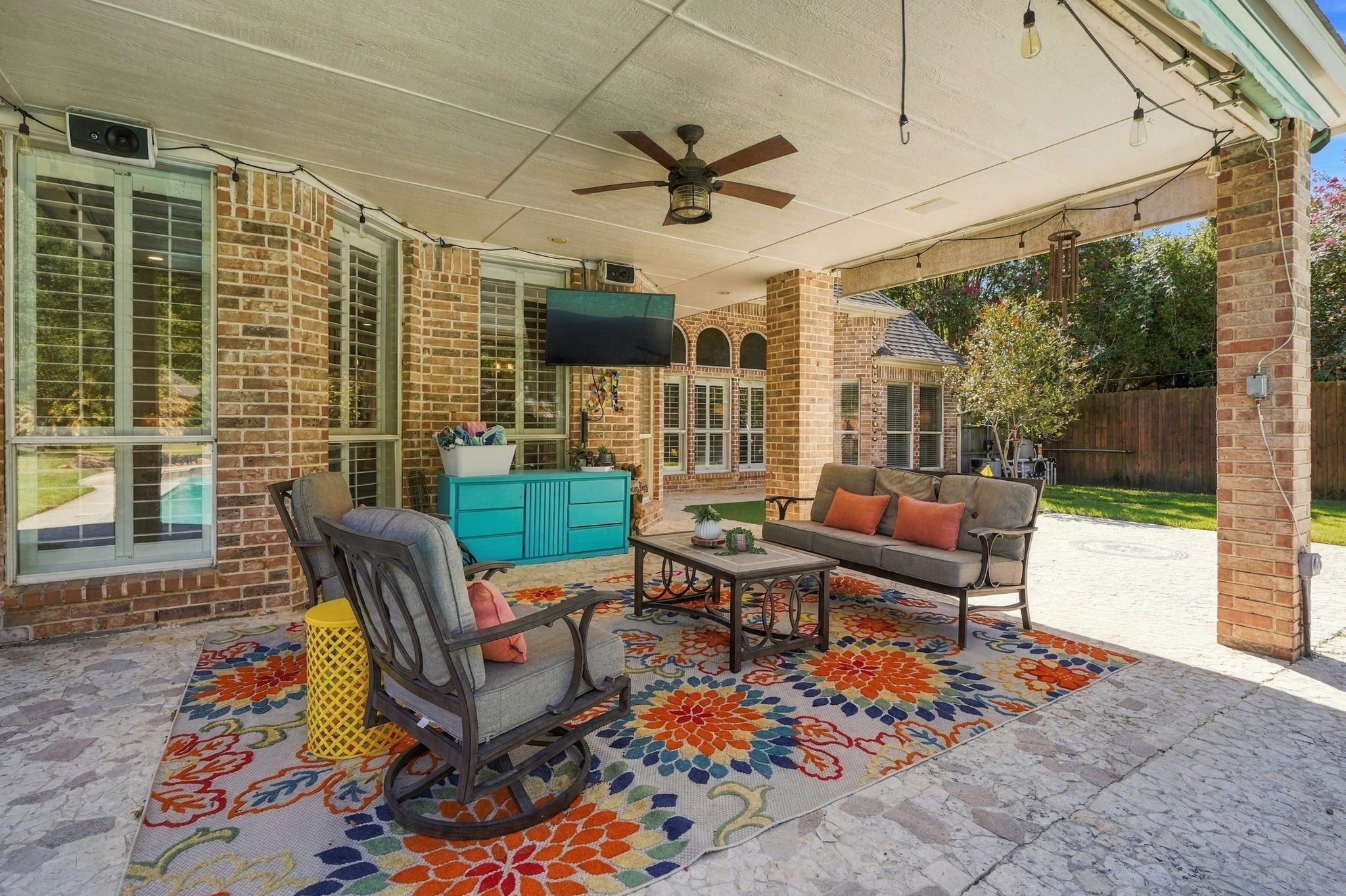 402 Southridge Lakes Parkway