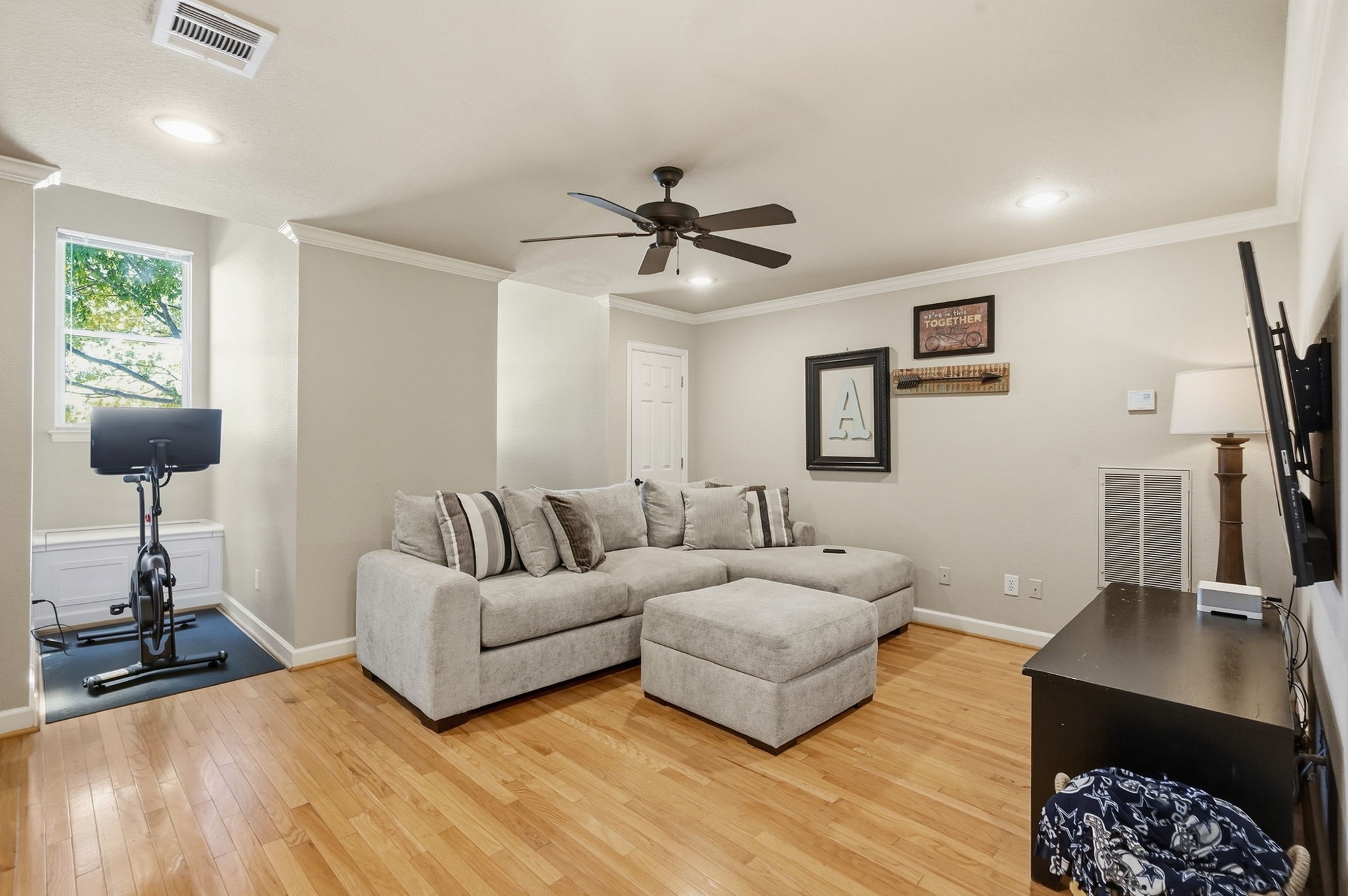 402 Southridge Lakes Parkway