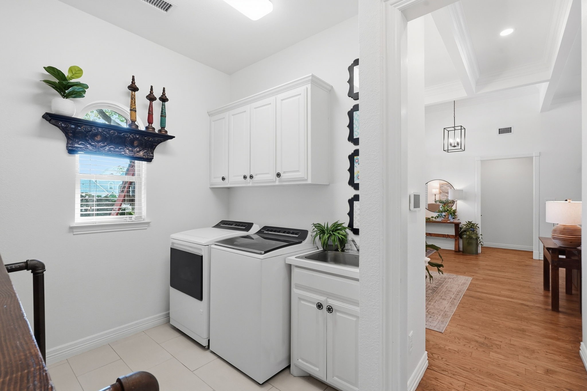 402 Southridge Lakes Parkway