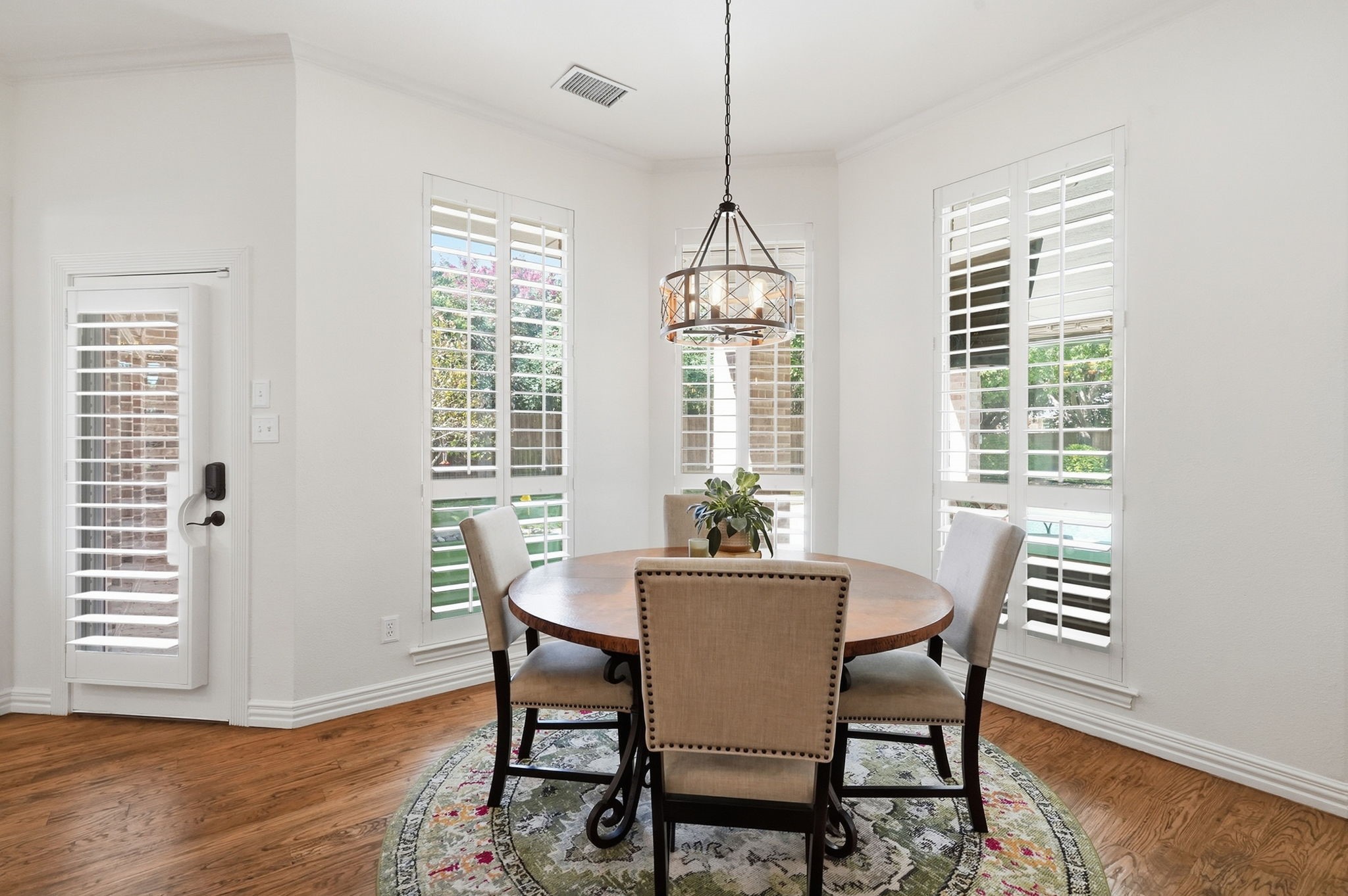 402 Southridge Lakes Parkway