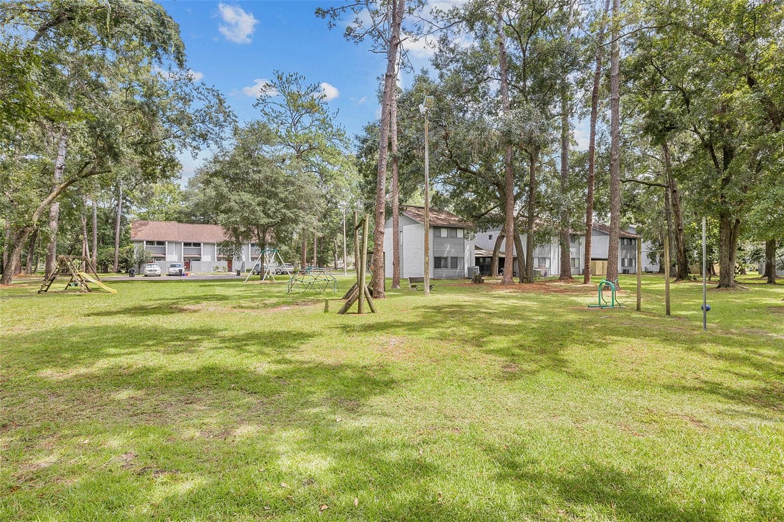 4128 NW 44TH DR