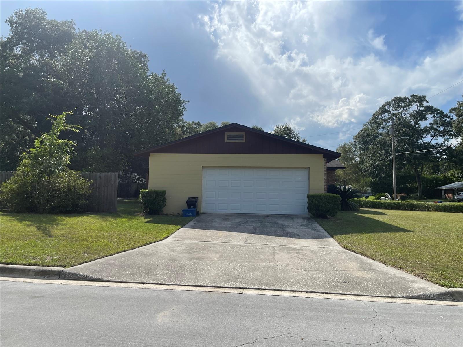 3925 NW 48TH PL