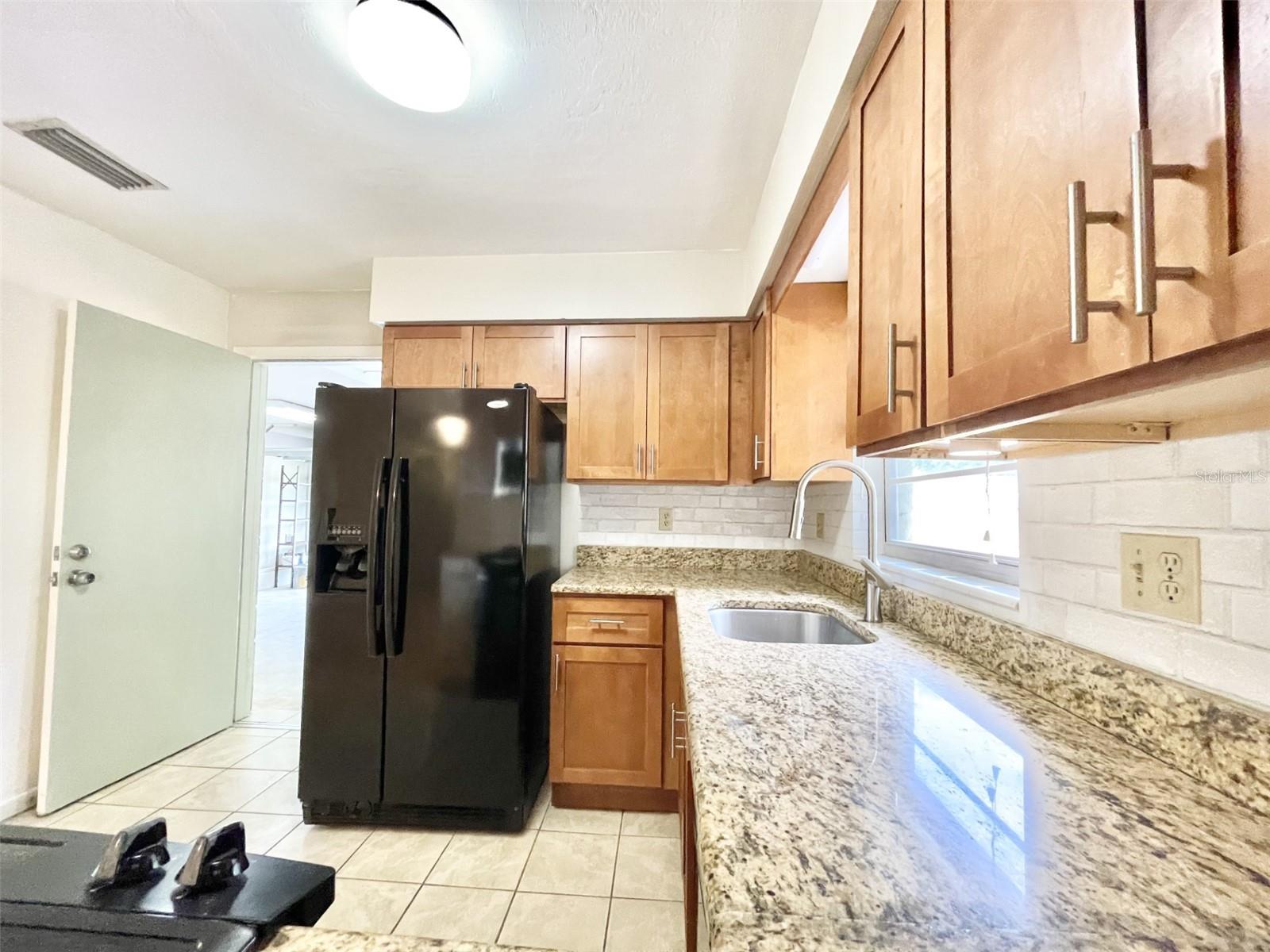 3925 NW 48TH PL