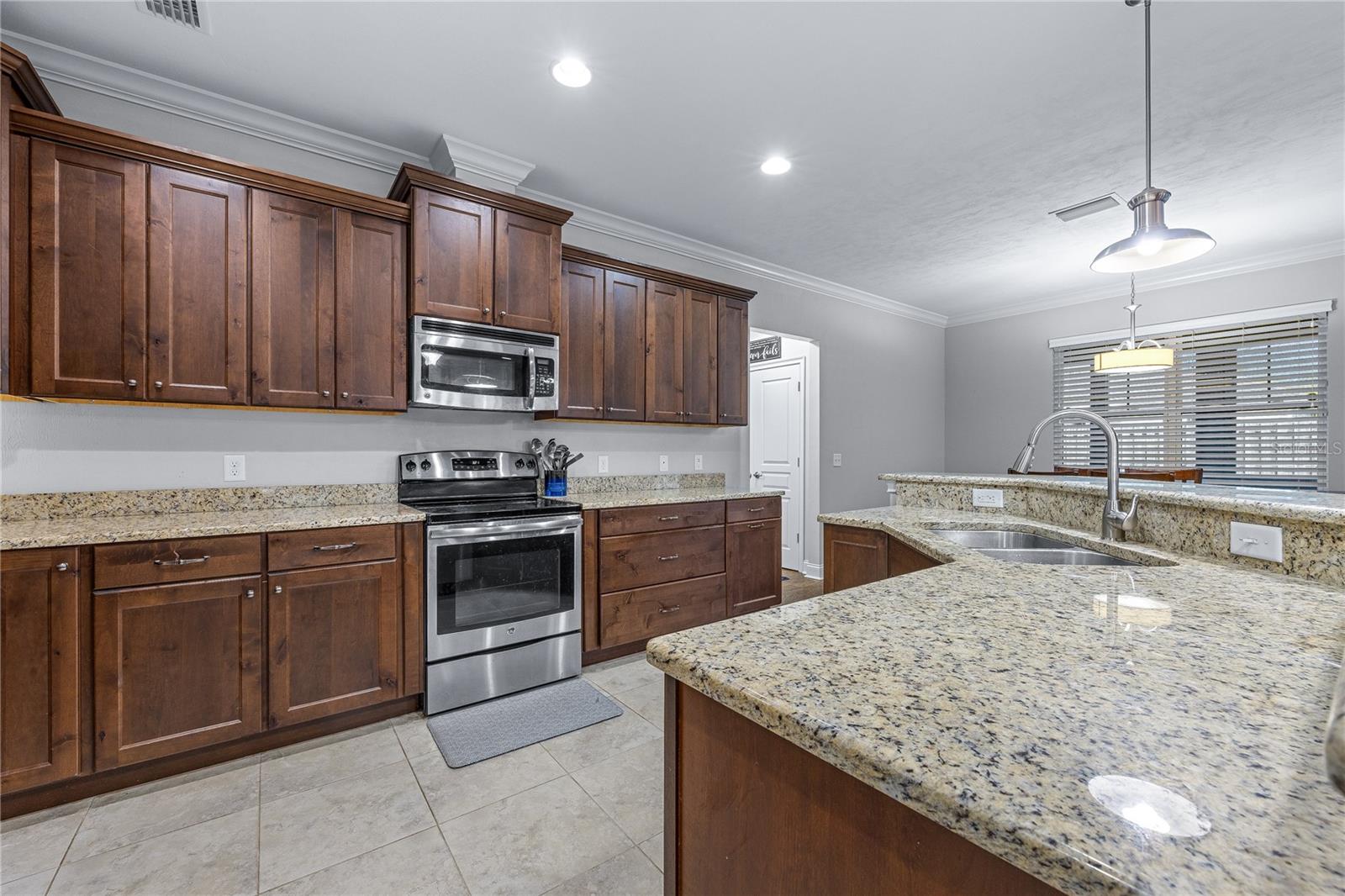 16571 NW 194TH TER