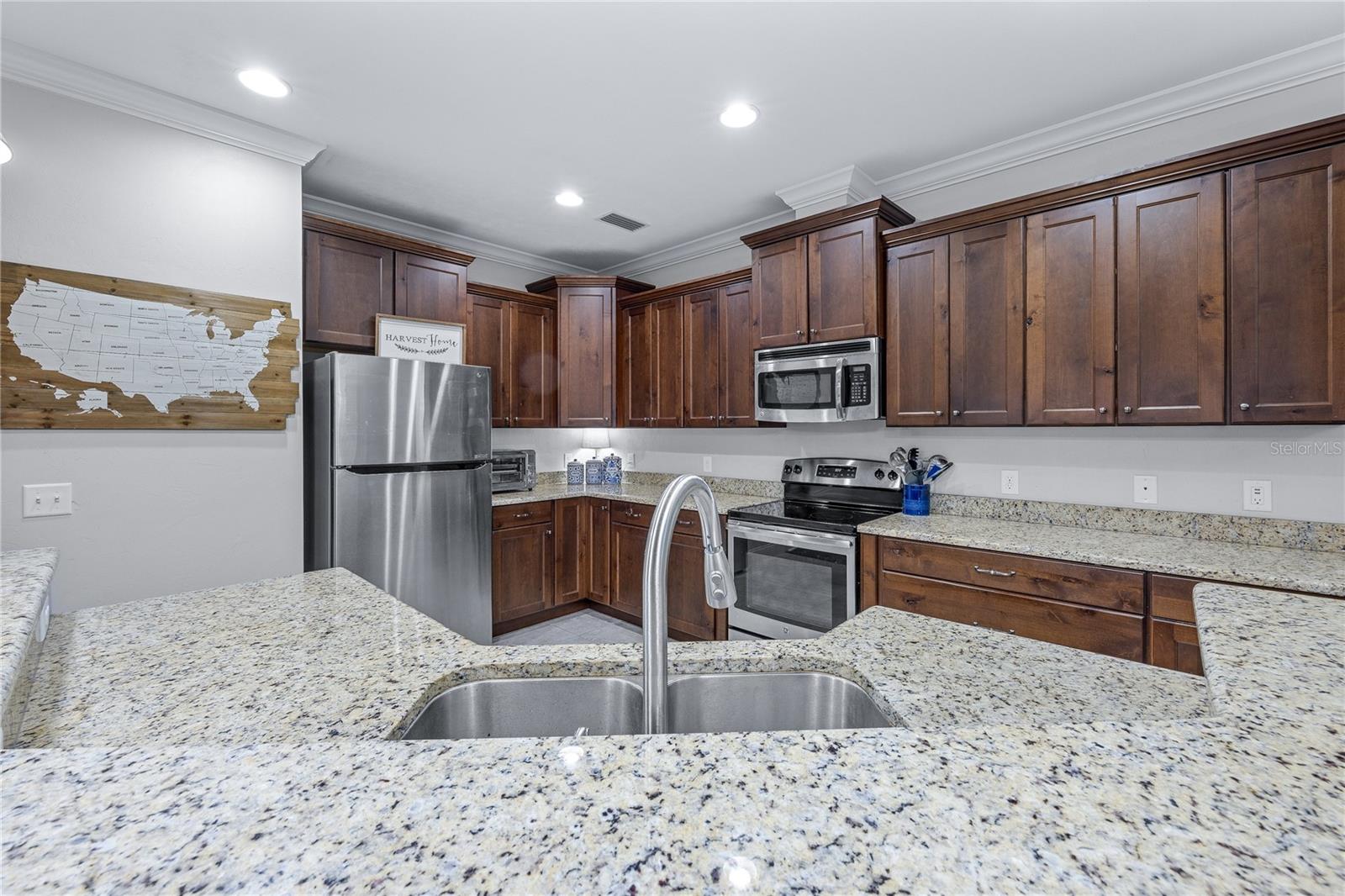 16571 NW 194TH TER