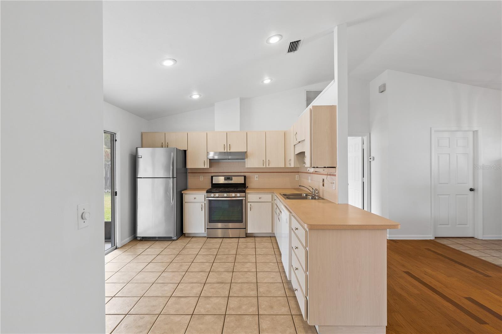11035 NW 60TH DR