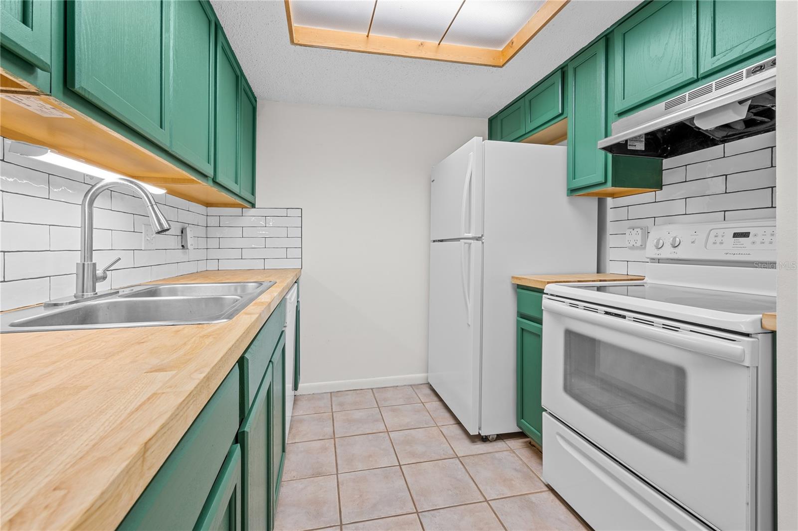 4421 NW 41ST PL