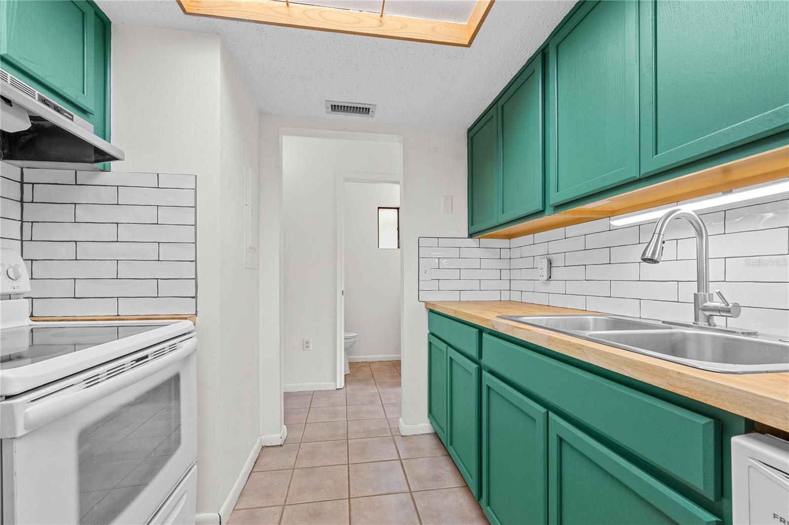 4421 NW 41ST PL