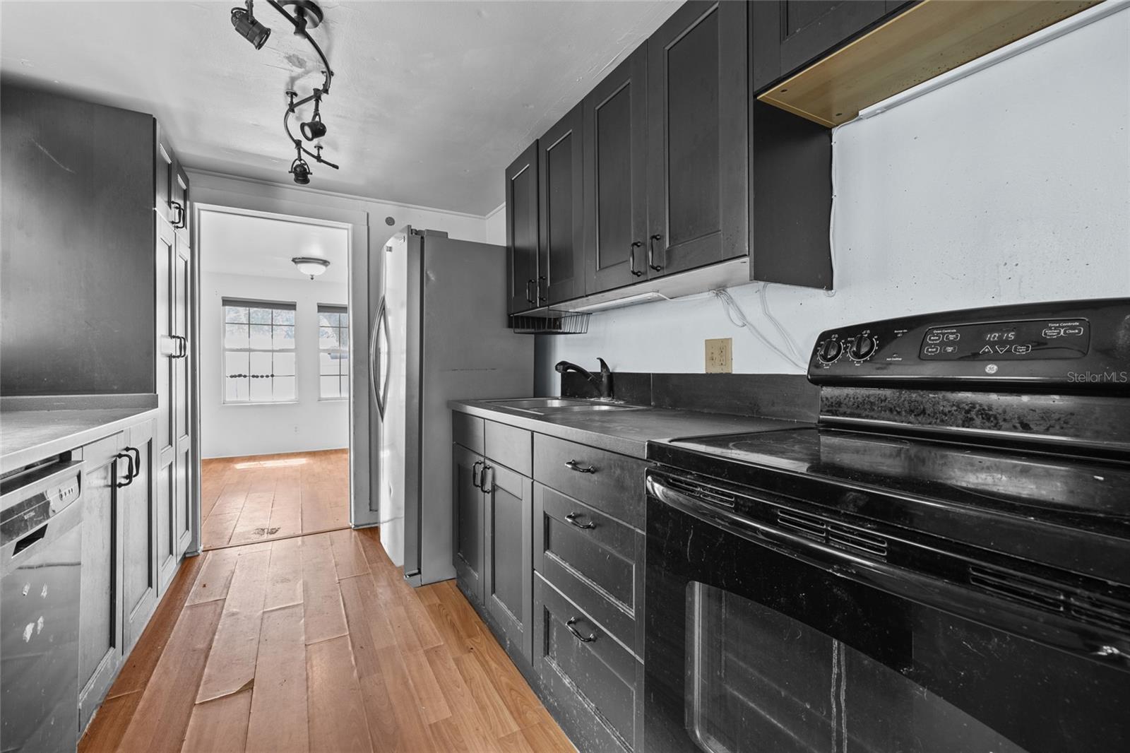 3220 NW 20TH ST